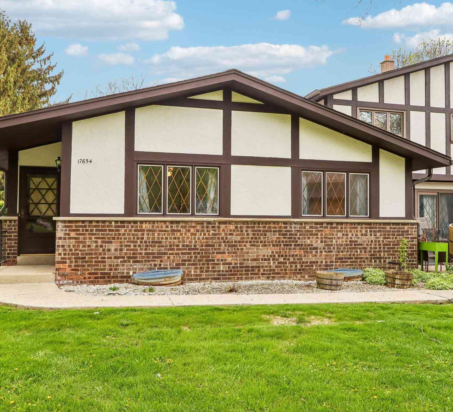 Condo For Sale - 17654 Nassau<br/> Brookfield, WI 53045
