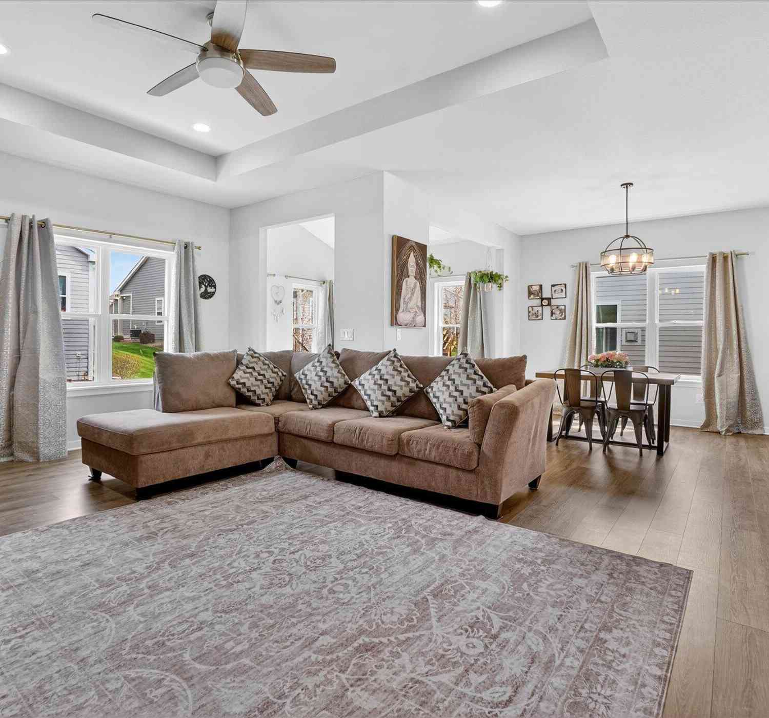 Condo For Sale - 7906 W Park Circle<br/> Franklin, WI 53132