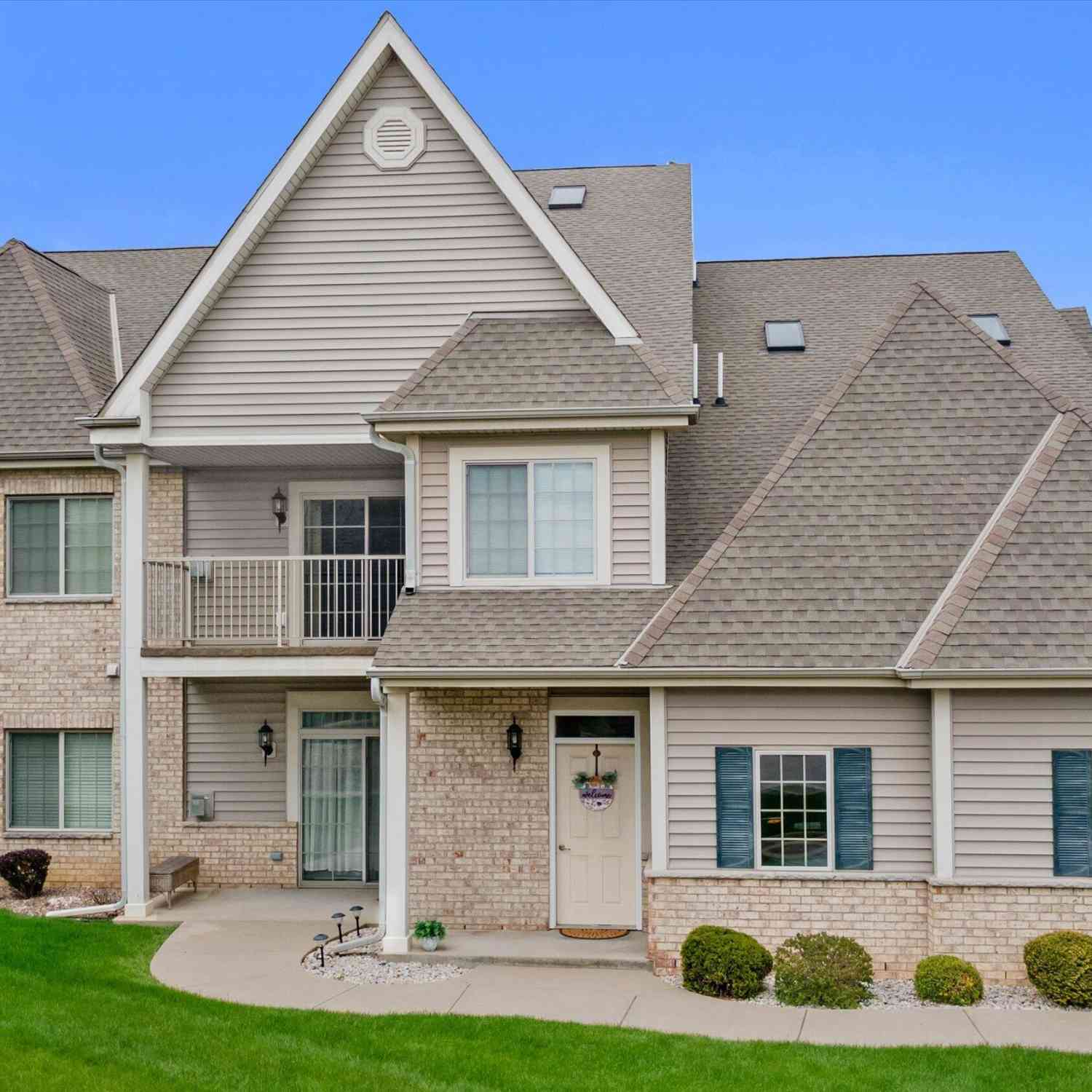 Condo For Sale - 1351 Rose #53<br/> Waukesha, WI 53186