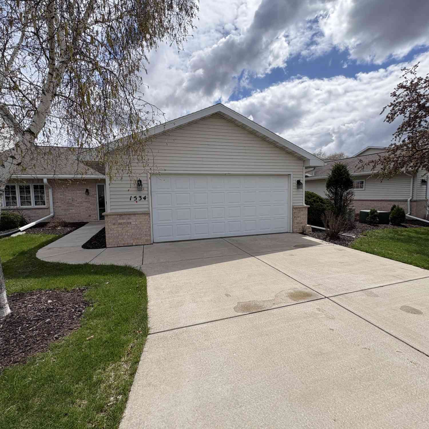 Condo For Sale - 1534 River Pines<br/> Green Bay, WI 54311