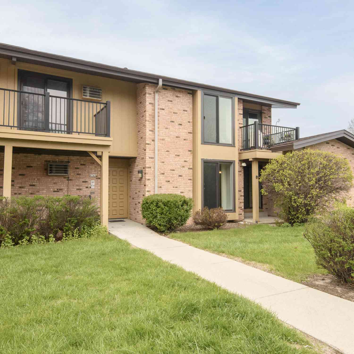 Condo For Sale - 8749 N 72nd #2<br/> Milwaukee, WI 53223