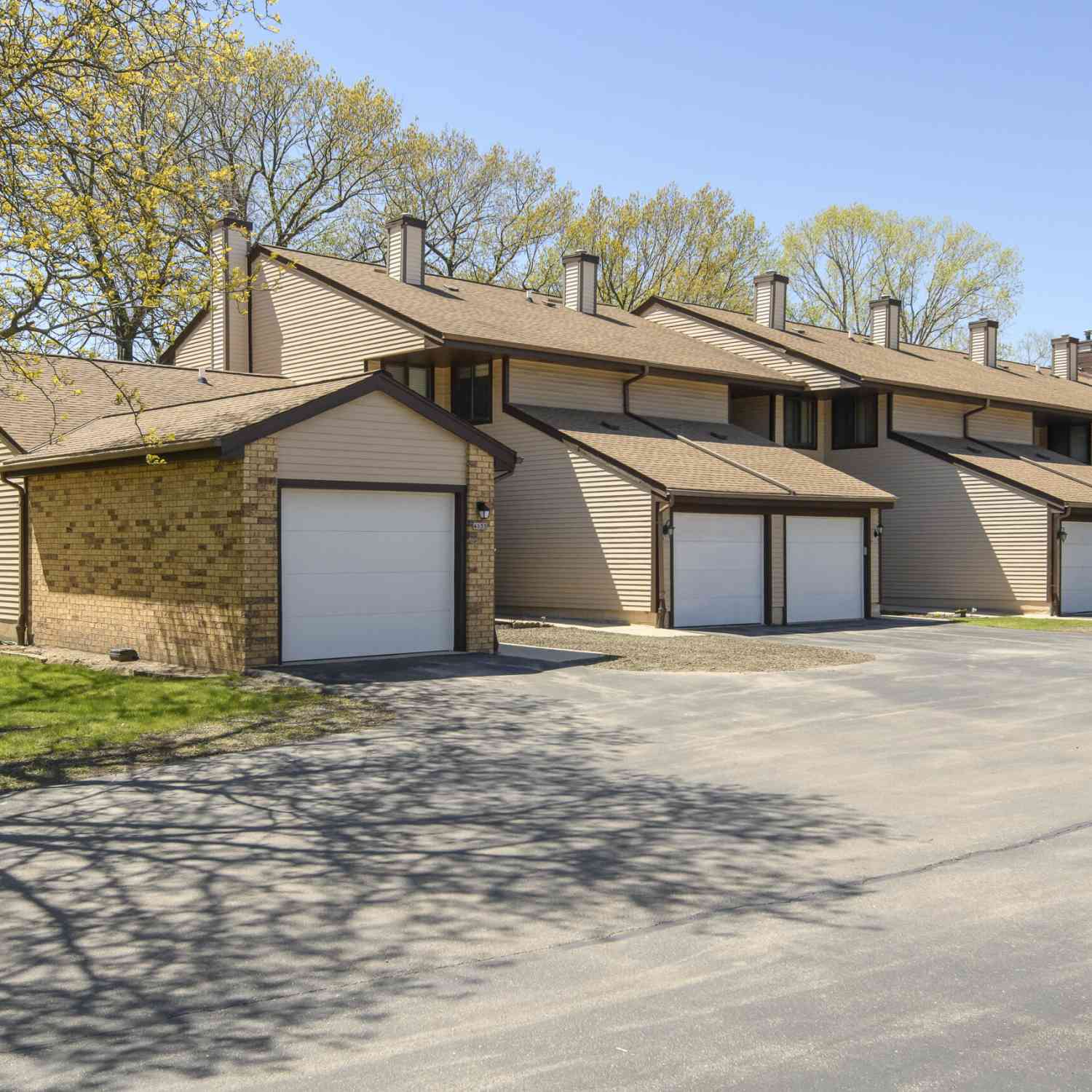 Condo For Sale - 4655 S Woodland<br/> Greenfield, WI 53220