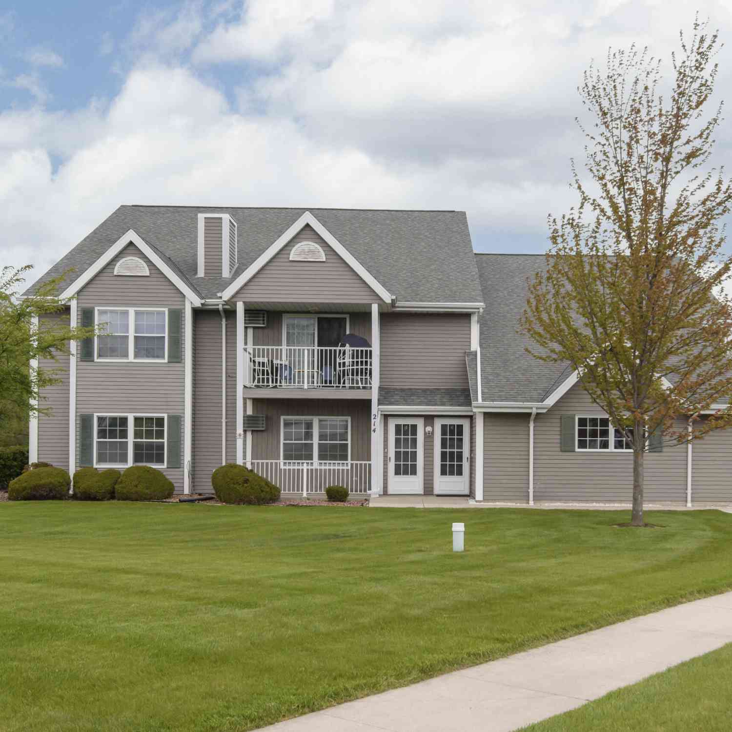 Condo For Sale - 214 Minz Park #1<br/> West Bend, WI 53095