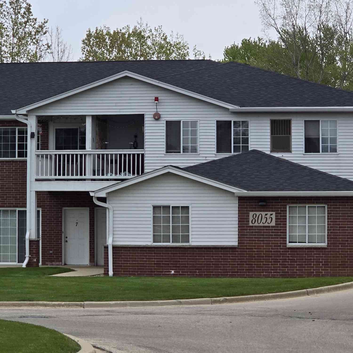 Condo For Sale - 8055 Lexington #12<br/> Pleasant Prairie, WI 53158
