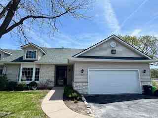 Condo For Sale - 267 Cardinal<br/> Hartland, WI 53029