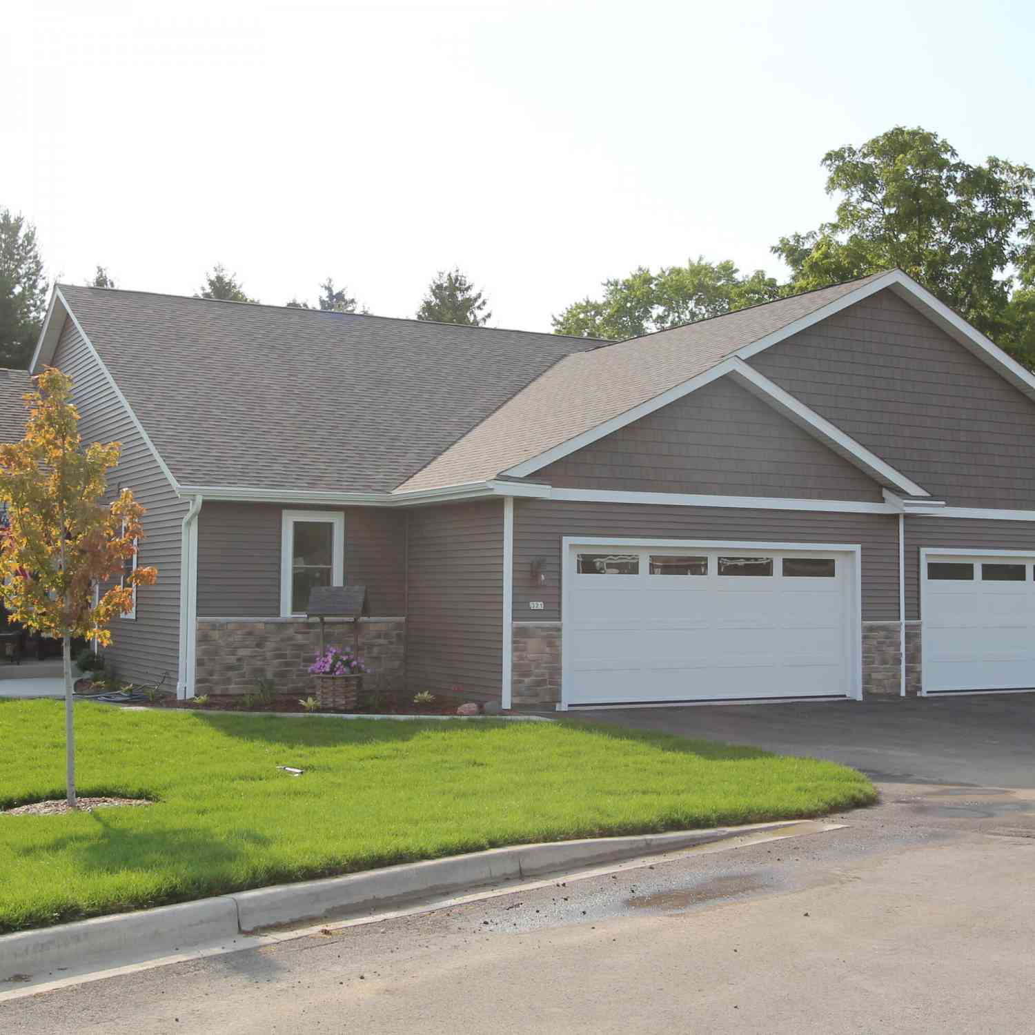 Condo For Sale - 302 Trailview<br/> Waterford, WI 53185