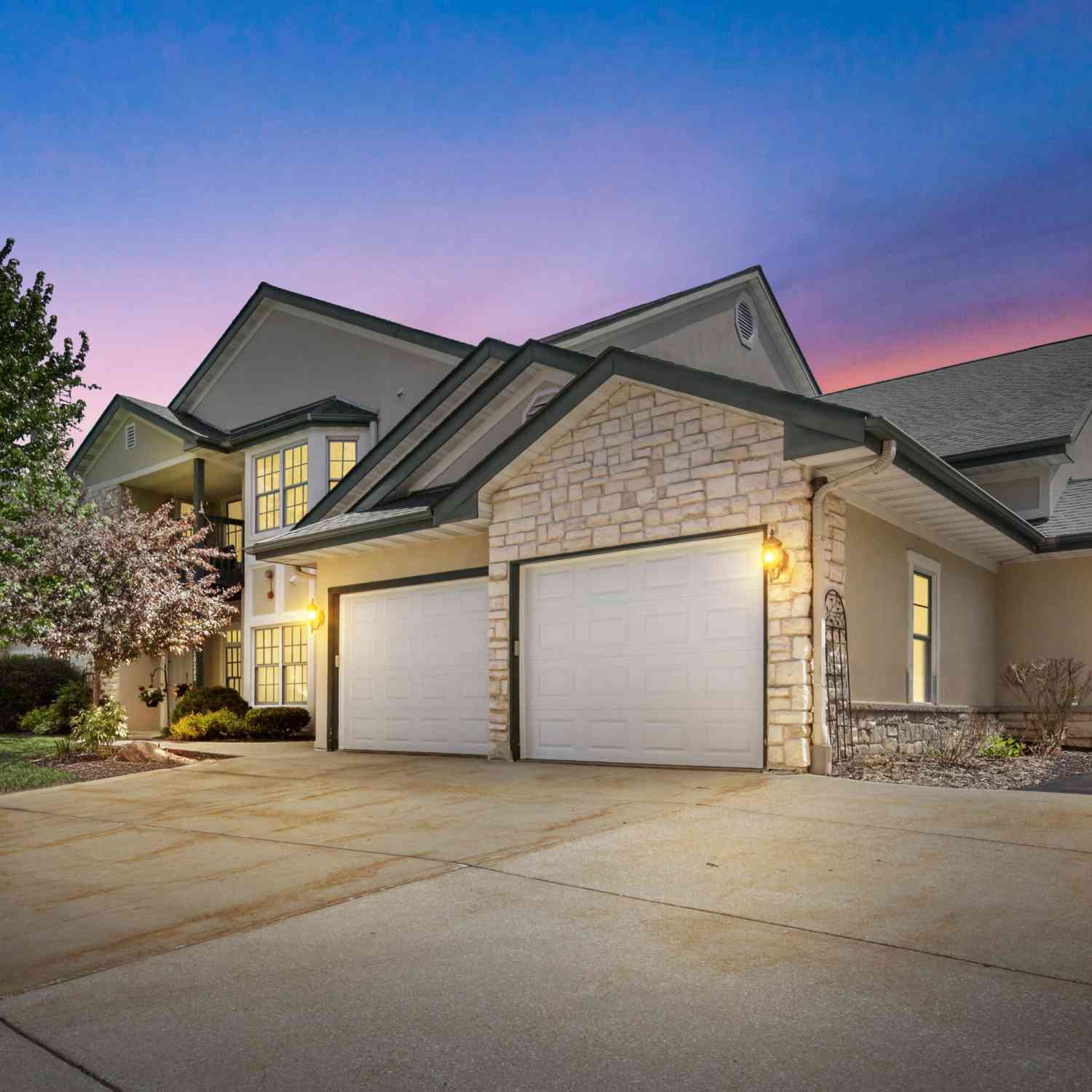 Condo For Sale - 10210 W Deerwood<br/> Franklin, WI 53132