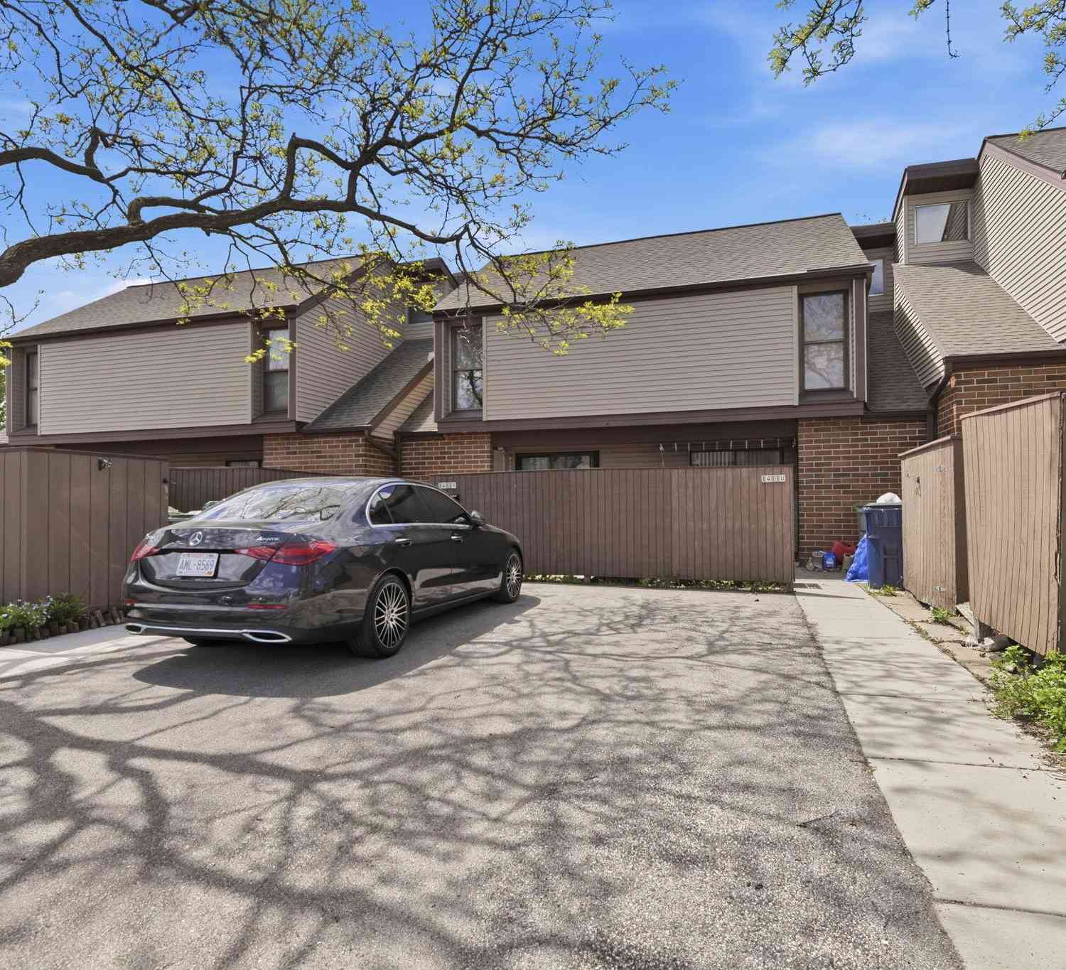 Condo For Sale - 1411 W Edgerton #V<br/> Milwaukee, WI 53221