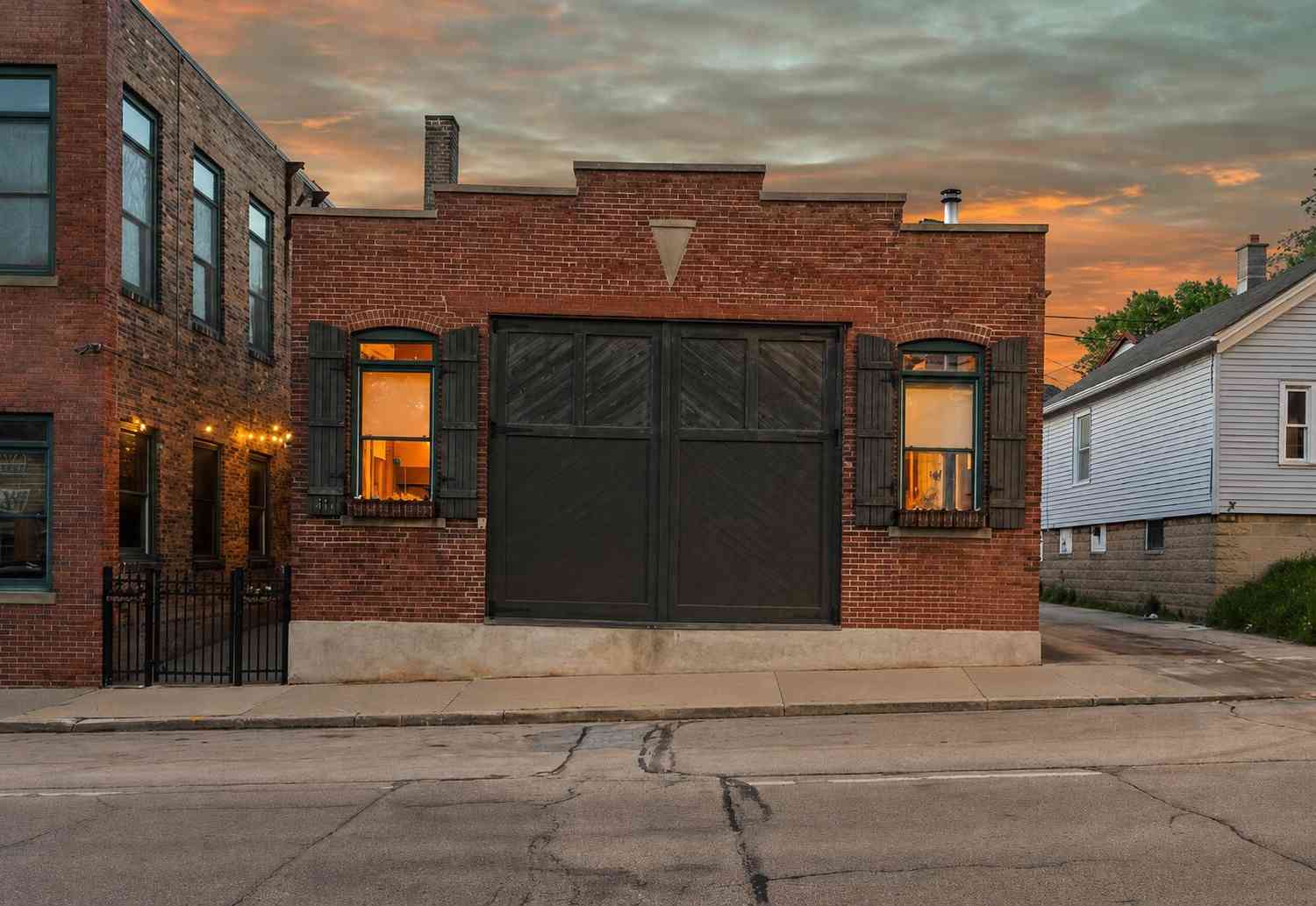 Condo For Sale - 314 E Lincoln #11<br/> Milwaukee, WI 53207