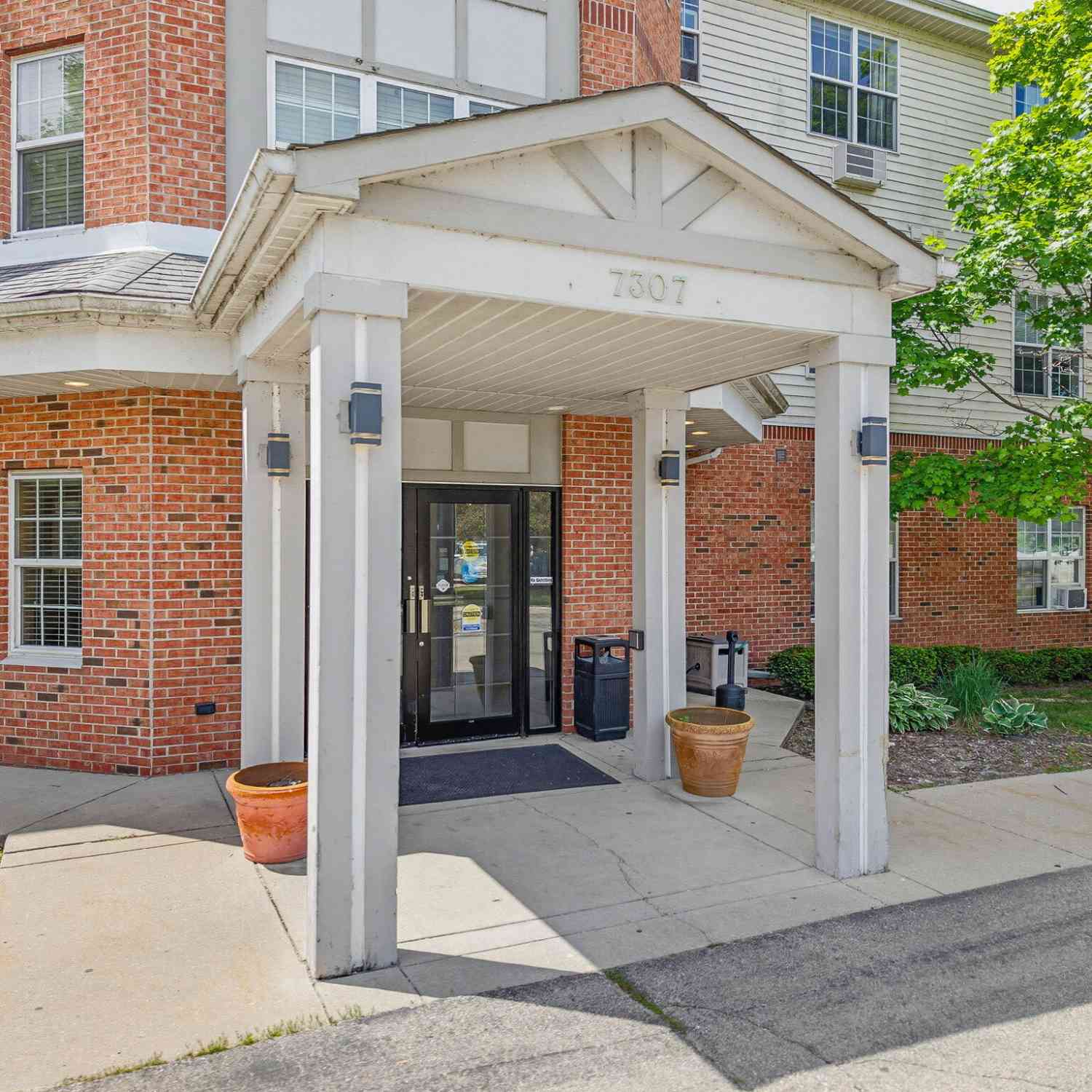 Condo For Sale - 7307 N Port Washington #315<br/> Glendale, WI 53217
