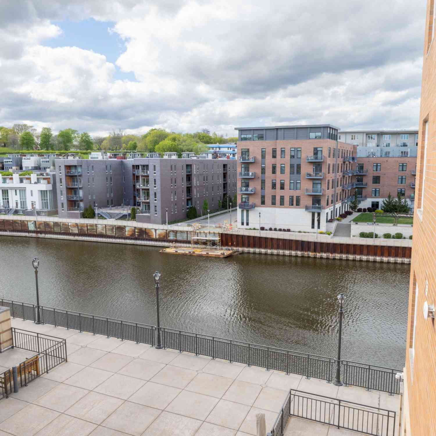 Condo For Sale - 1925 N Water #302<br/> Milwaukee, WI 53202