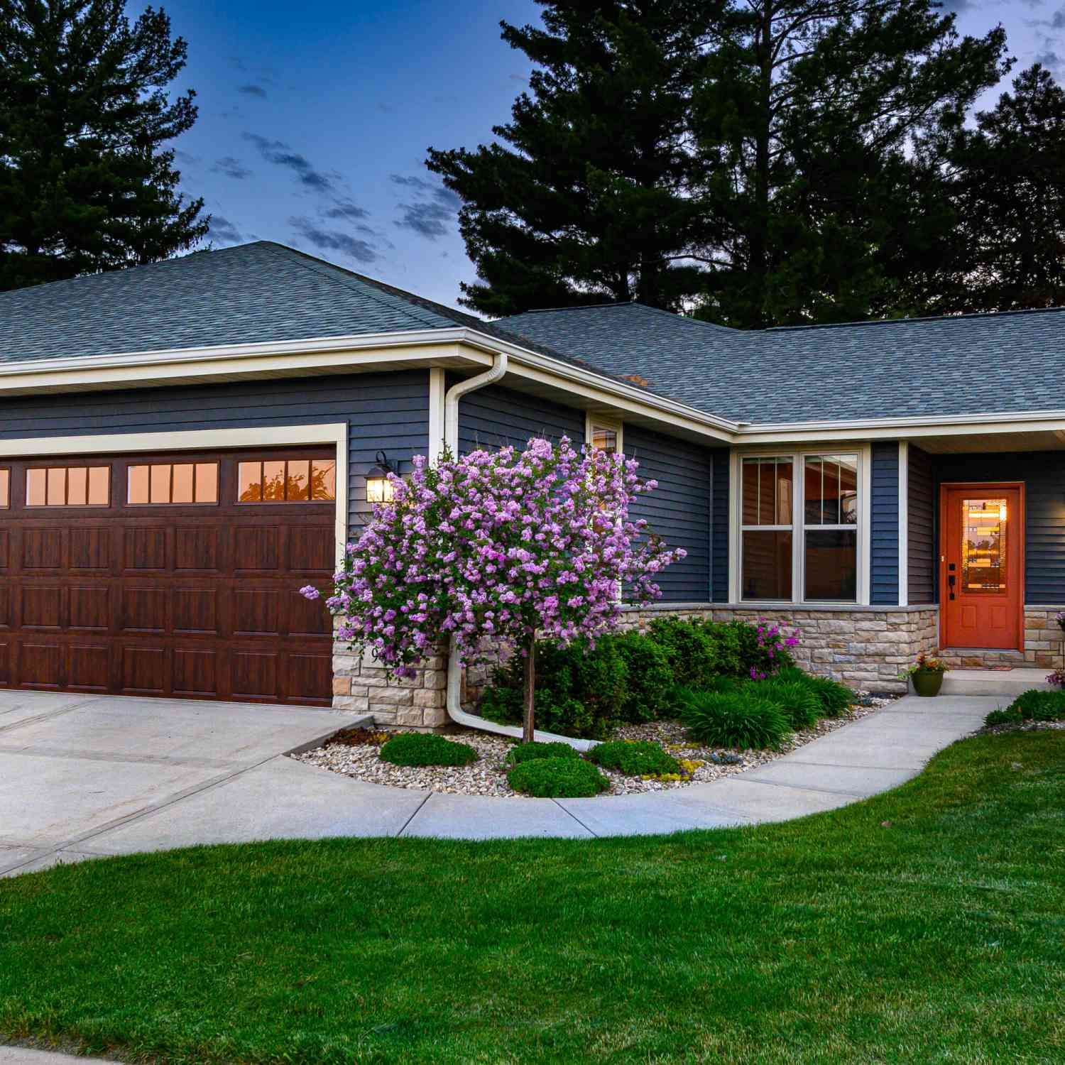 Condo For Sale - 901 Whispering Pines<br/> Lake Mills, WI 53551