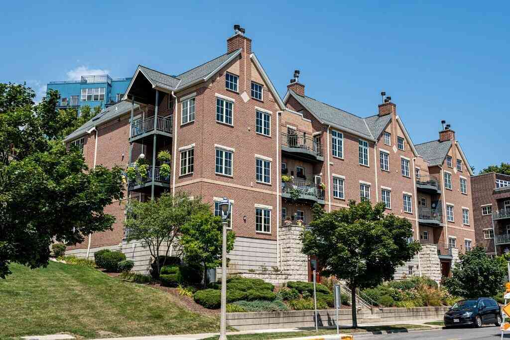 Condo For Sale - 1809 N Commerce #302<br/> Milwaukee, WI 53212