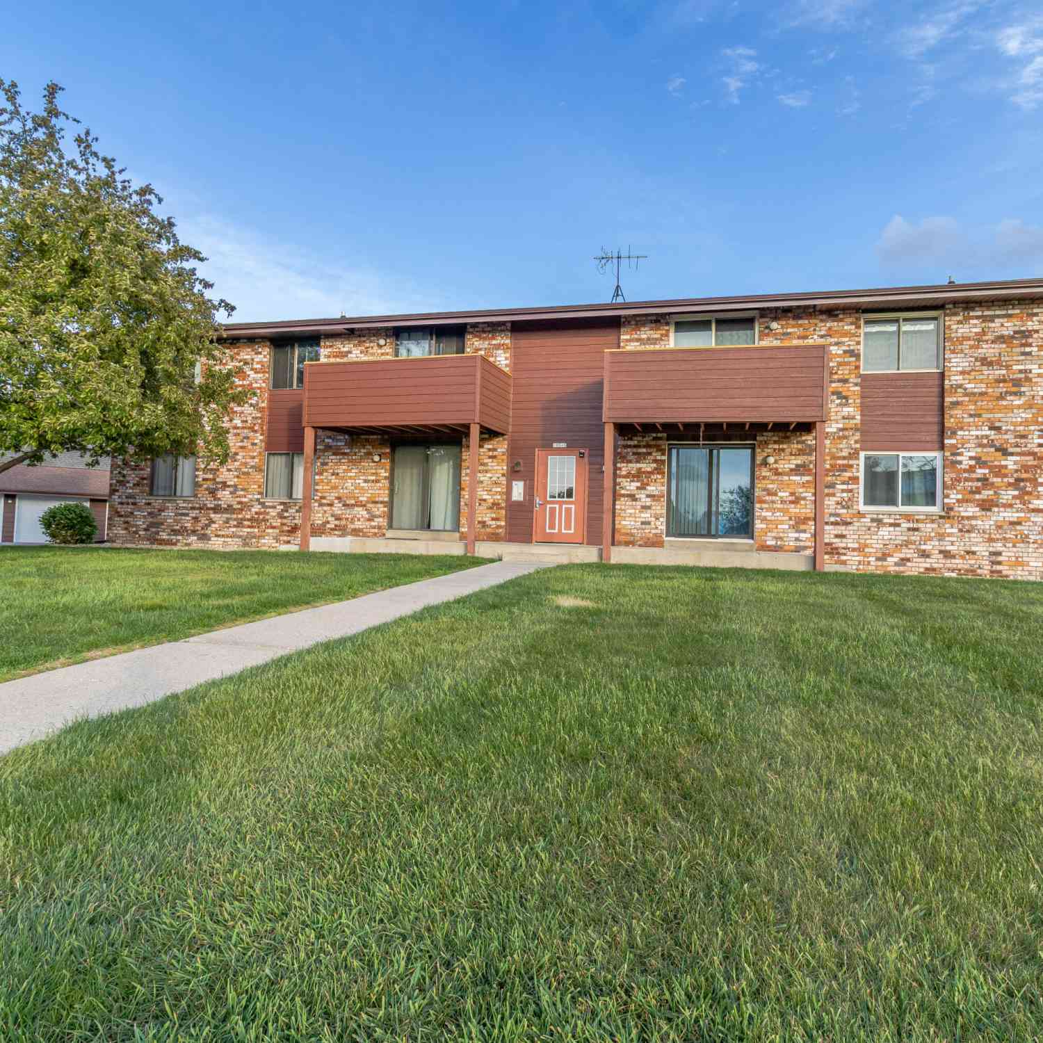 Condo For Sale - 10345 W Whitnall Edge #101<br/> Franklin, WI 53132