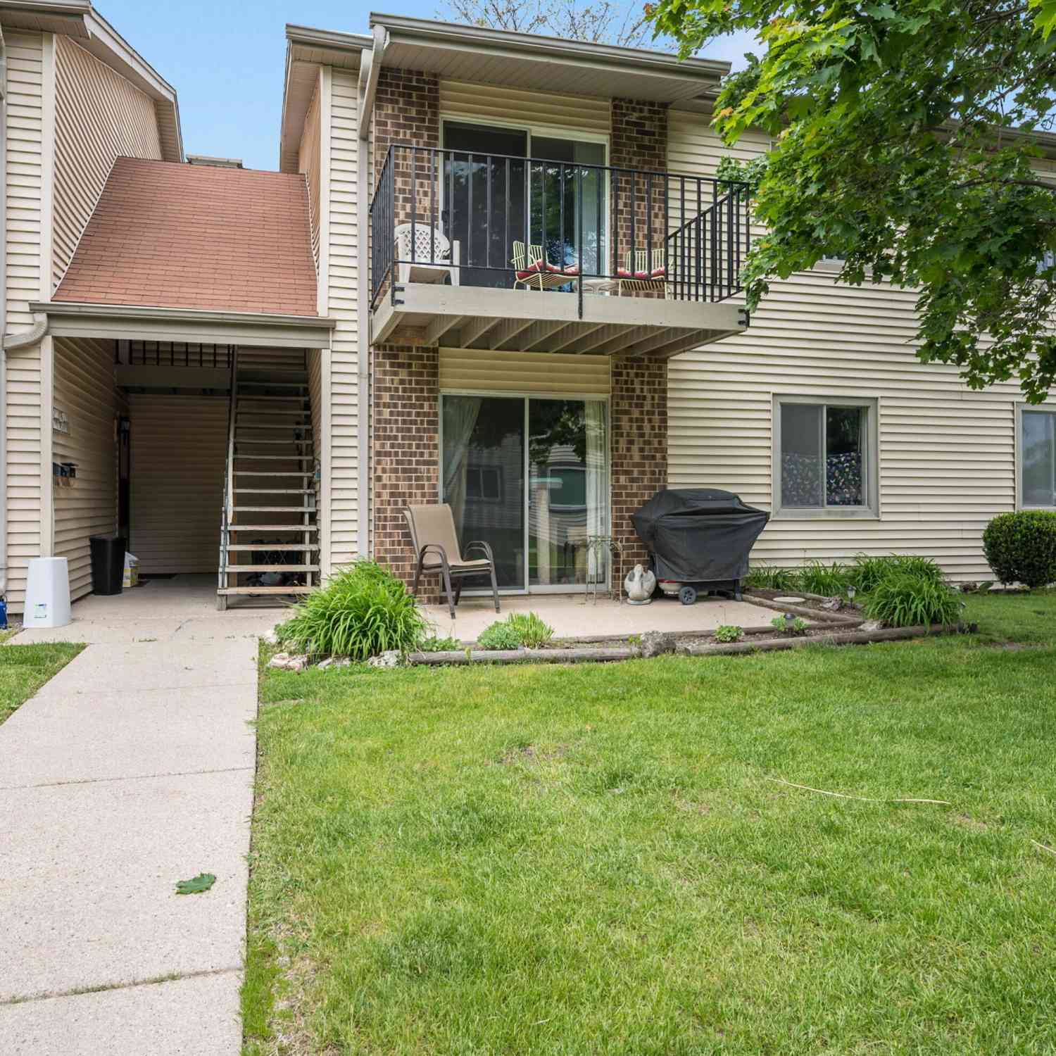 Condo For Sale - W170N11523 Armada #14<br/> Germantown, WI 53022