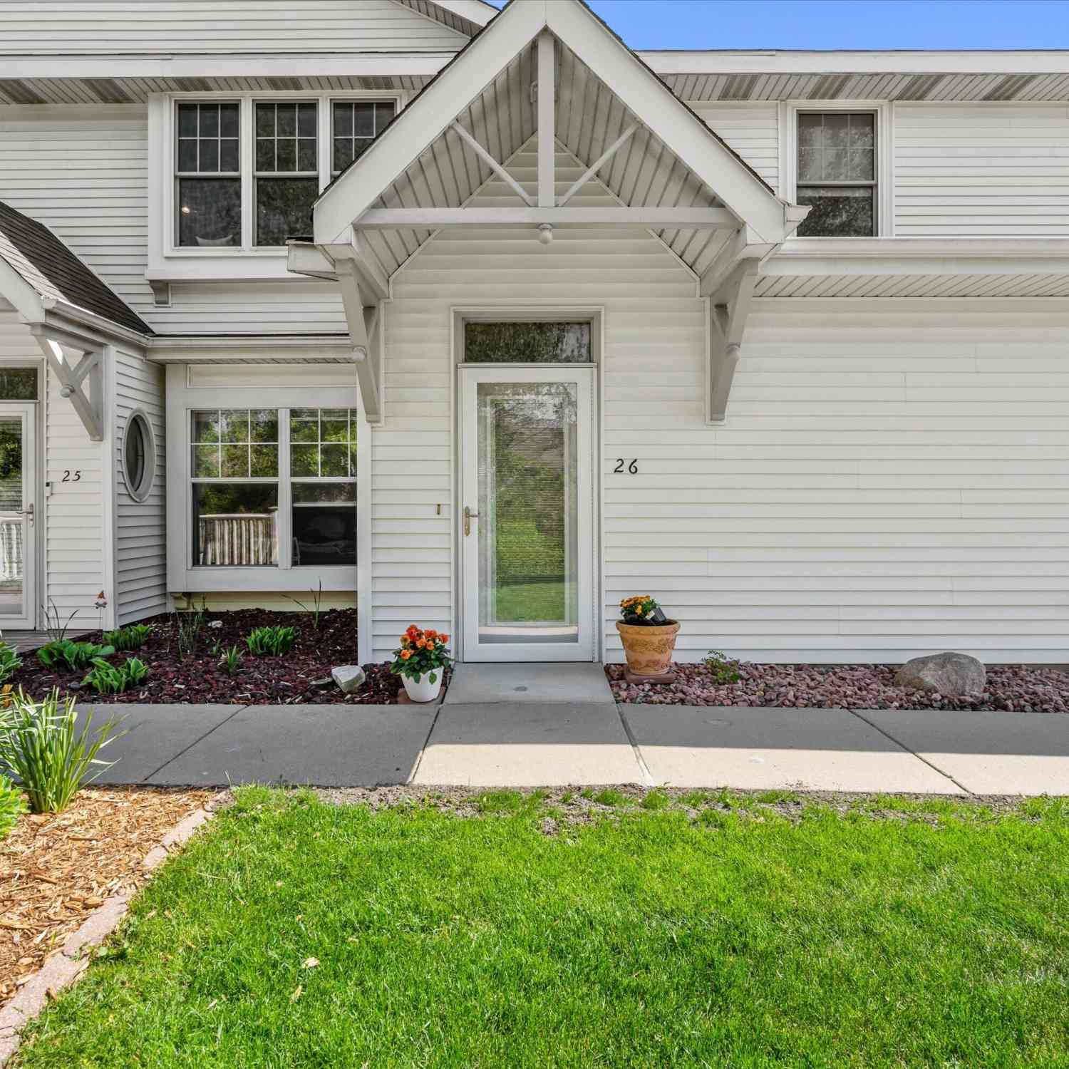 Condo For Sale - 6235 S Creekside #26<br/> Cudahy, WI 53110