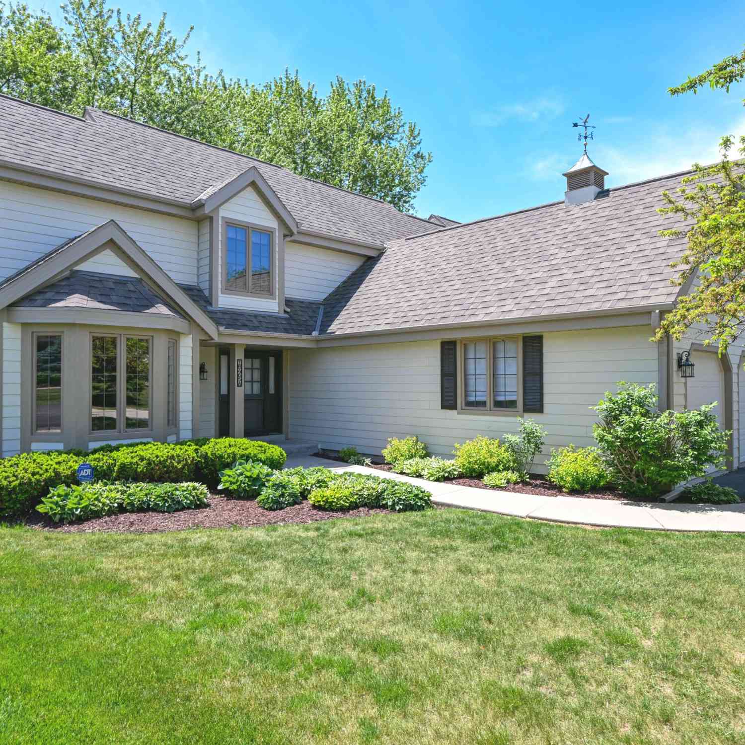 Condo For Sale - 18465 St Andrew #A<br/> Brookfield, WI 53045