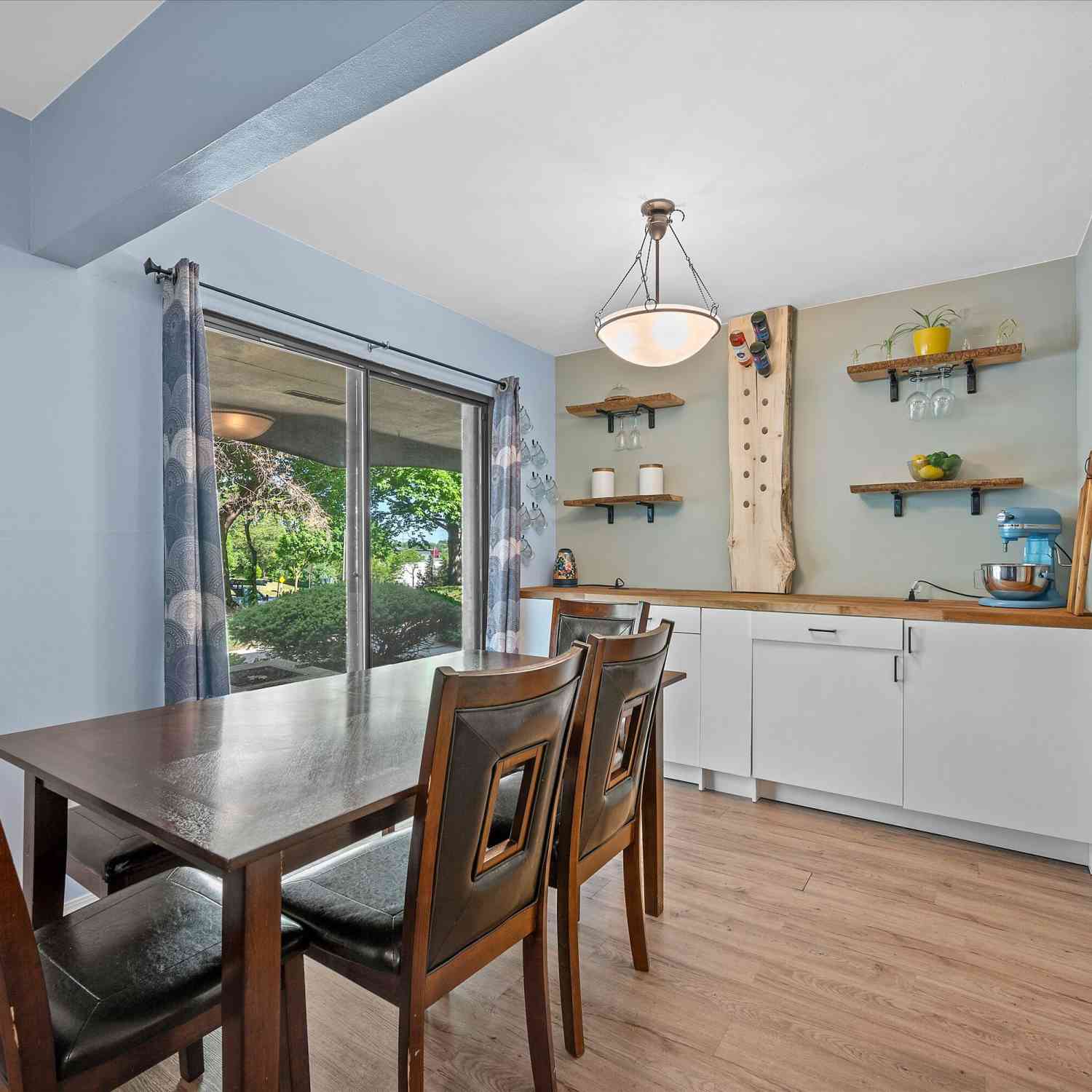 Condo For Sale - 8606 N Servite<br/> Milwaukee, WI 53223