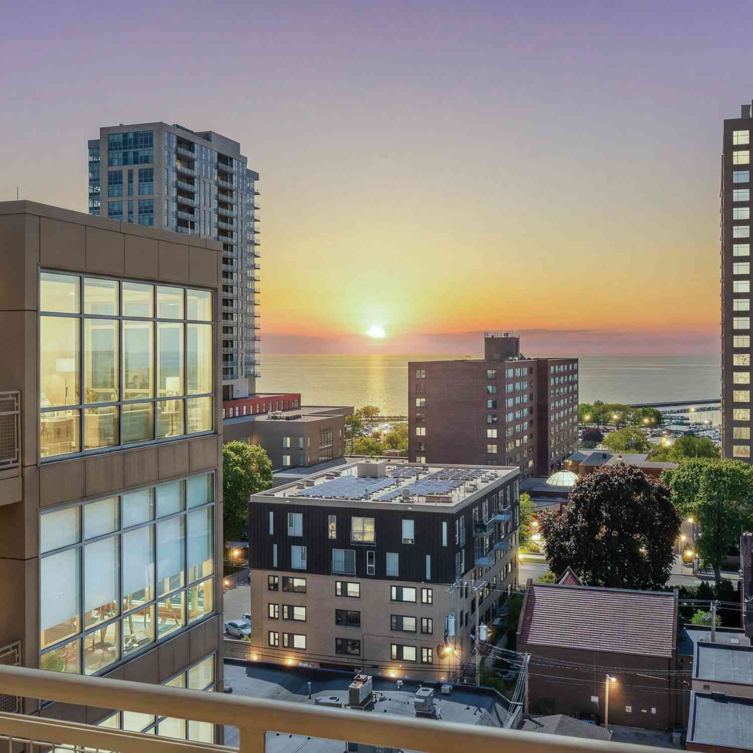 Condo For Sale - 1550 E Royall #1106<br/> Milwaukee County, Milwaukee, WI 53202