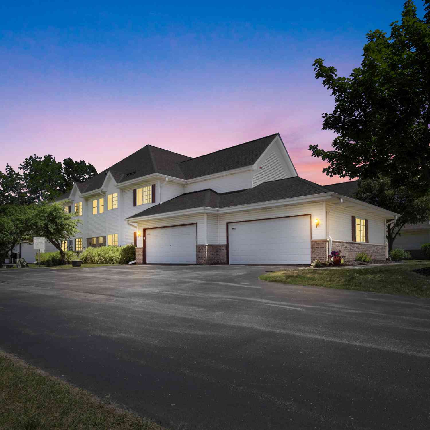 Condo For Sale - 14944 W Arrowhead<br/> New Berlin, WI 53151