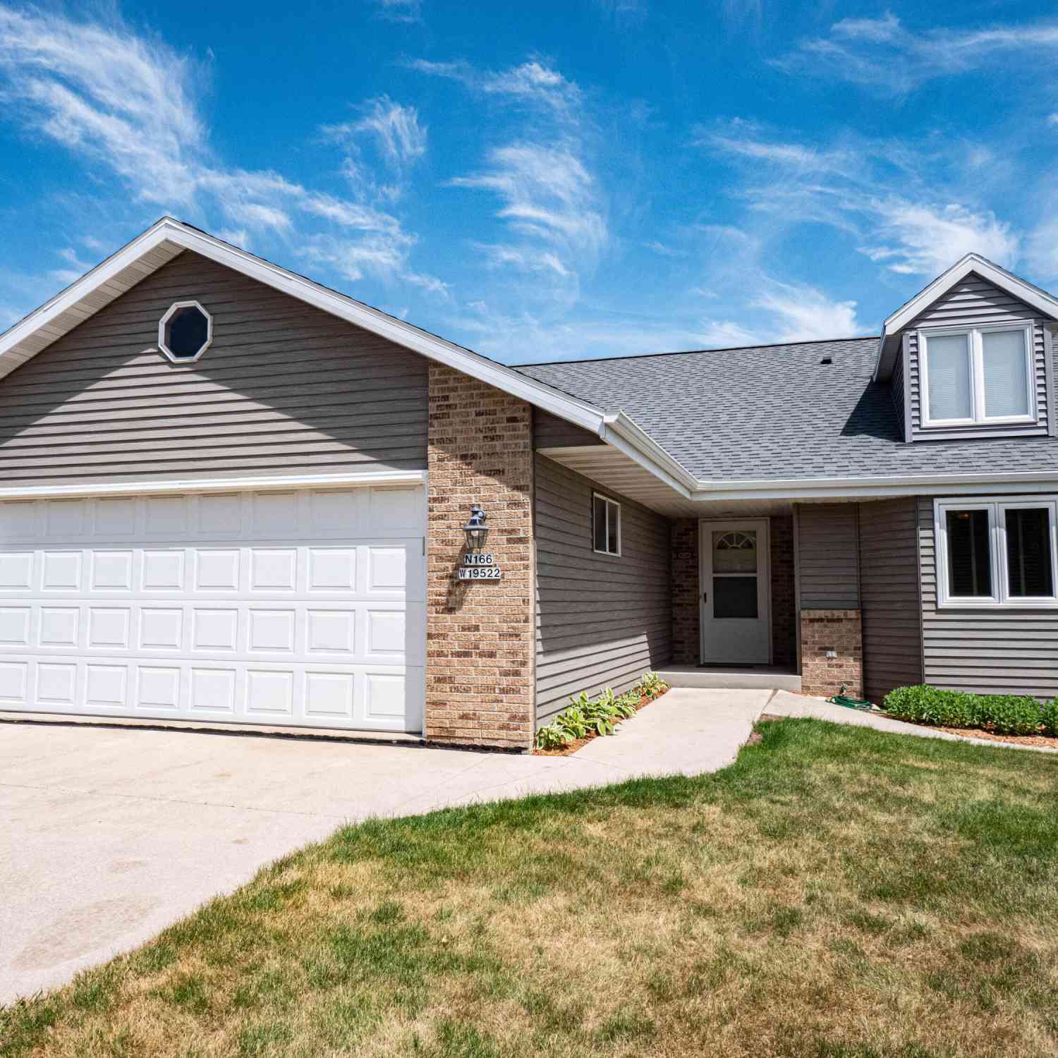 Condo For Sale - N166W19522 Ravens<br/> Jackson, WI 53037