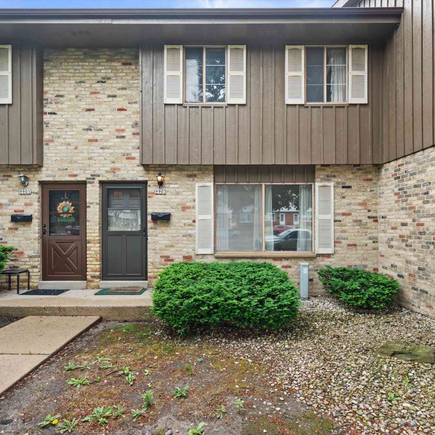 Condo For Sale - 9903 W Beloit #F10<br/> Milwaukee, WI 53227