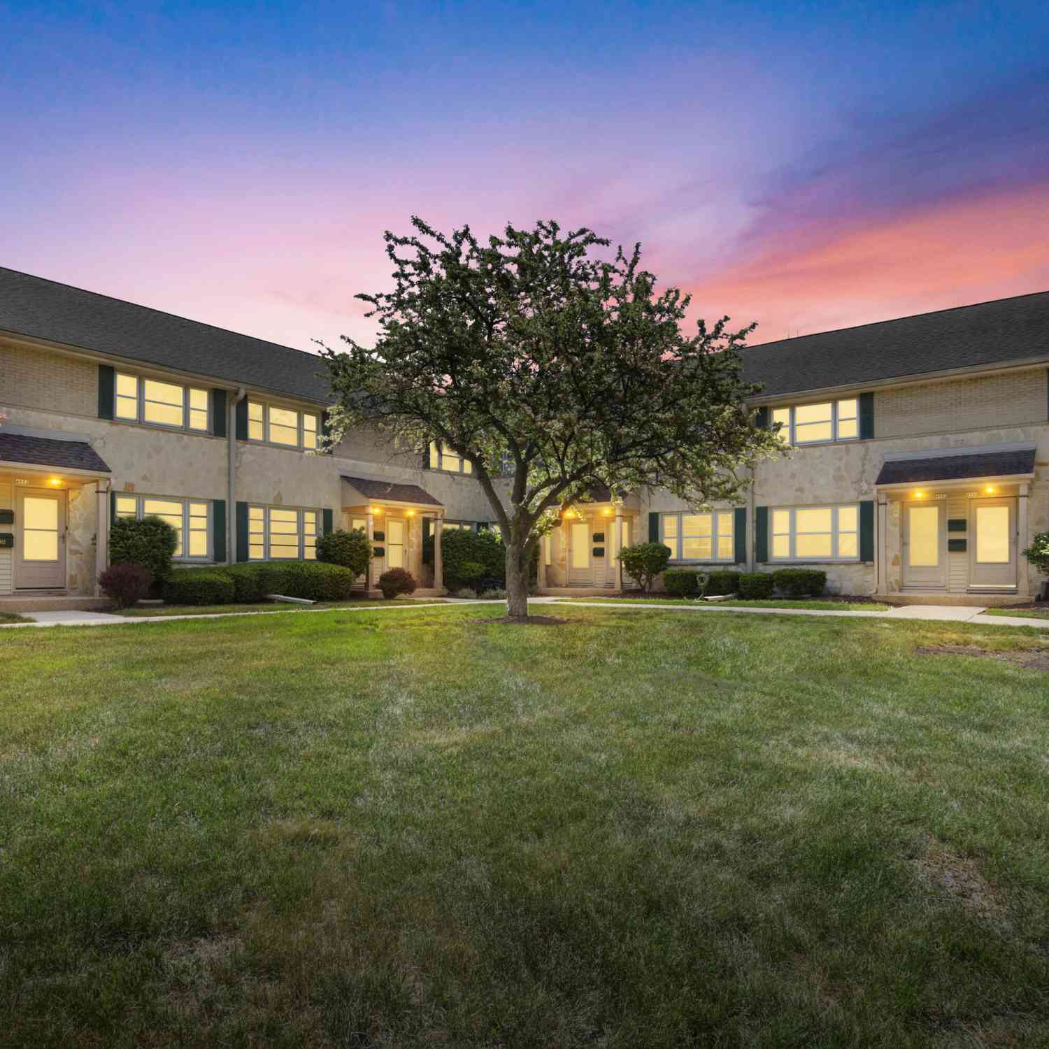 Condo For Sale - 4910 N Shoreland<br/> Whitefish Bay, WI 53217