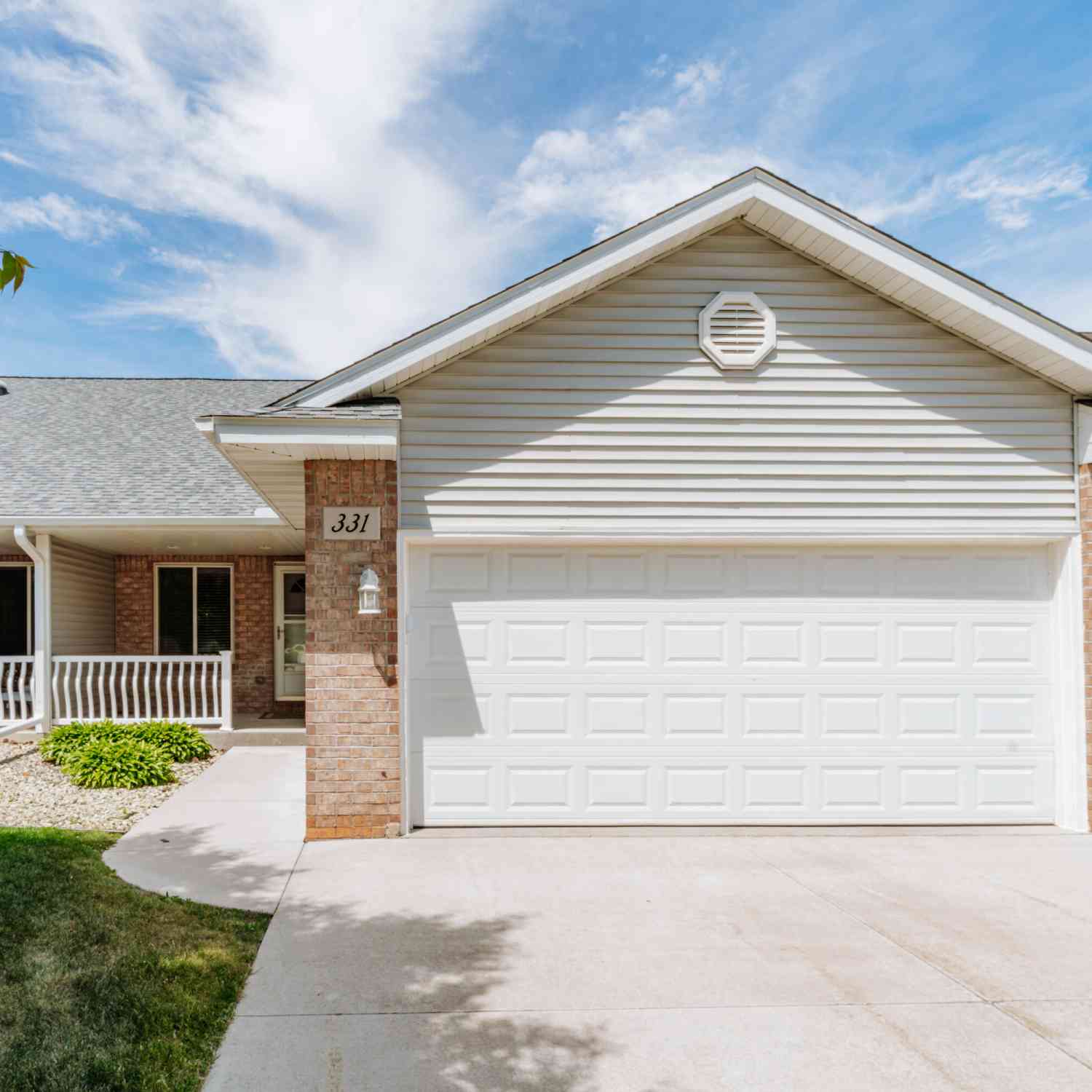 Condo For Sale - 331 Lauren<br/> Watertown, WI 53094