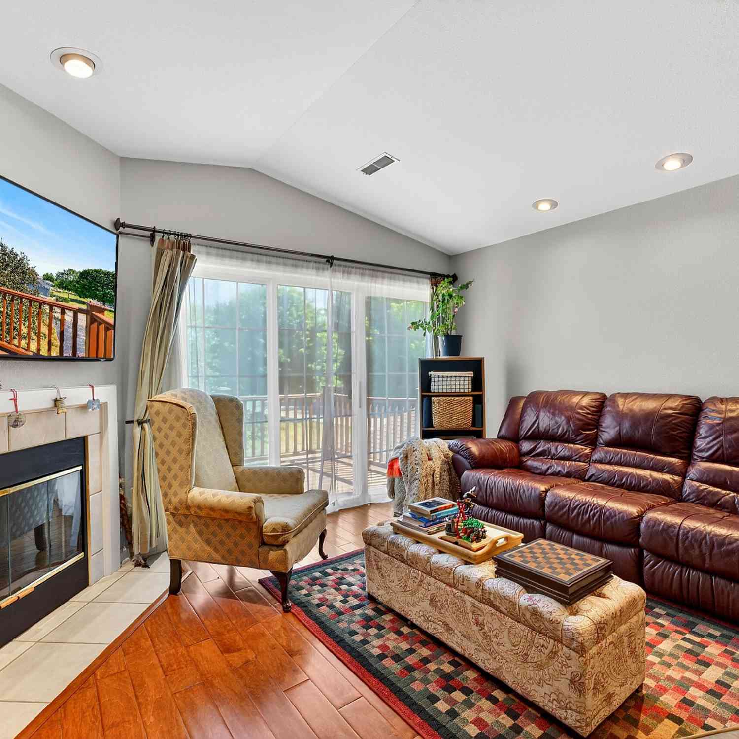 Condo For Sale - N16W26593 Tall Reeds #H<br/> Pewaukee, WI 53072
