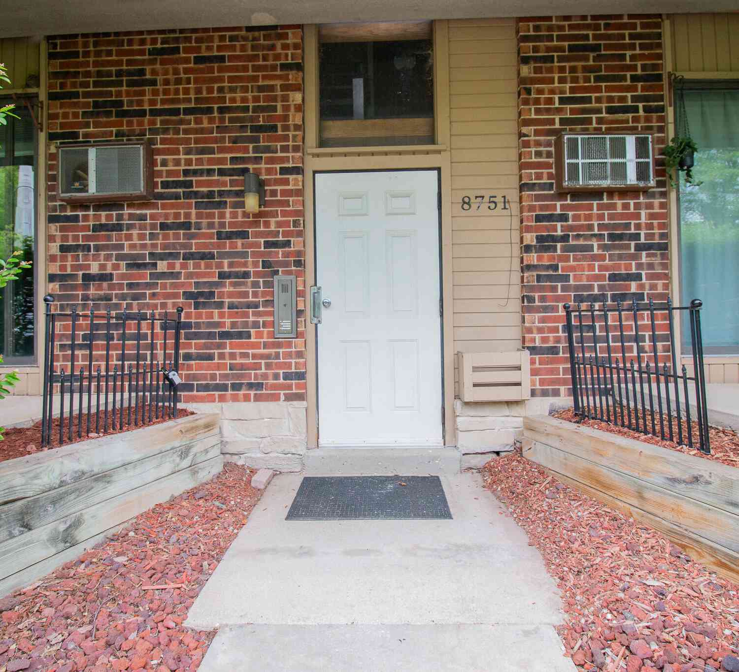 Condo For Sale - 8751 W Oklahoma #B<br/> Milwaukee, WI 53227