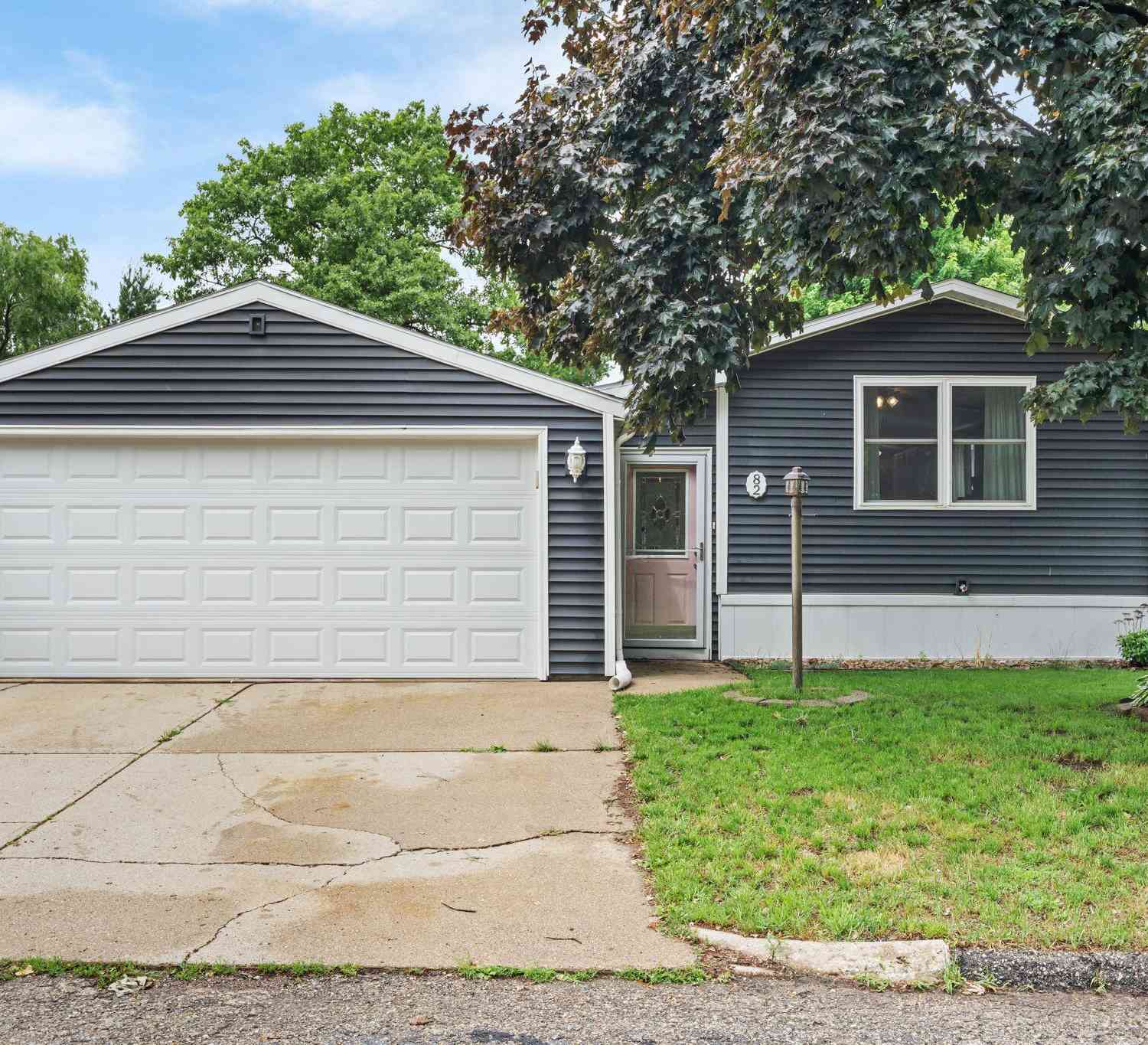 Condo For Sale - 82 Falling Creek<br/> Janesville, WI 53548