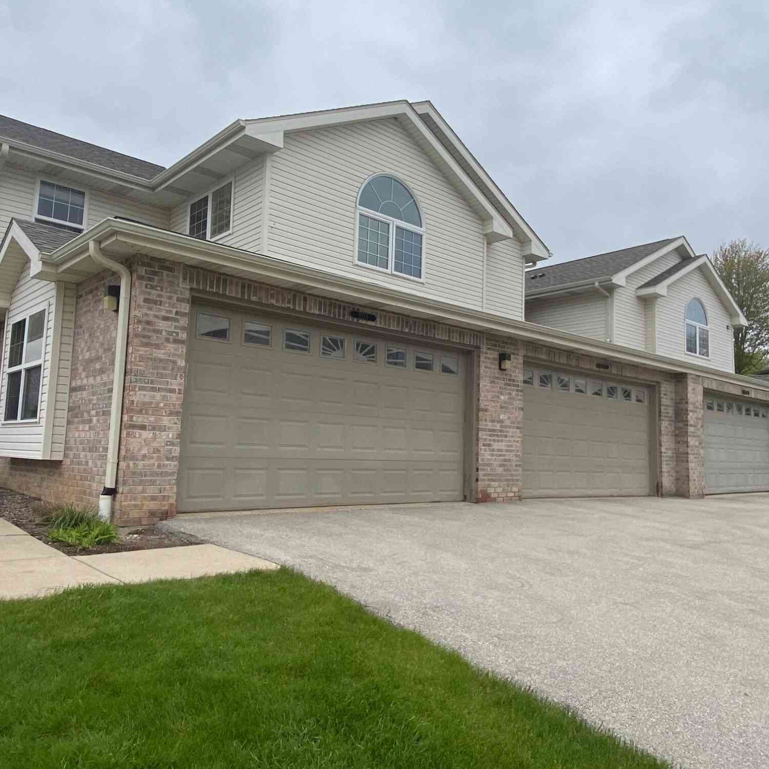 Condo For Sale - 9275 S 51st<br/> Franklin, WI 53132