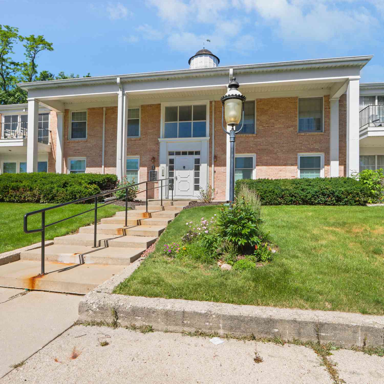 Condo For Sale - 1305 W Main #208<br/> Lake Geneva, WI 53147