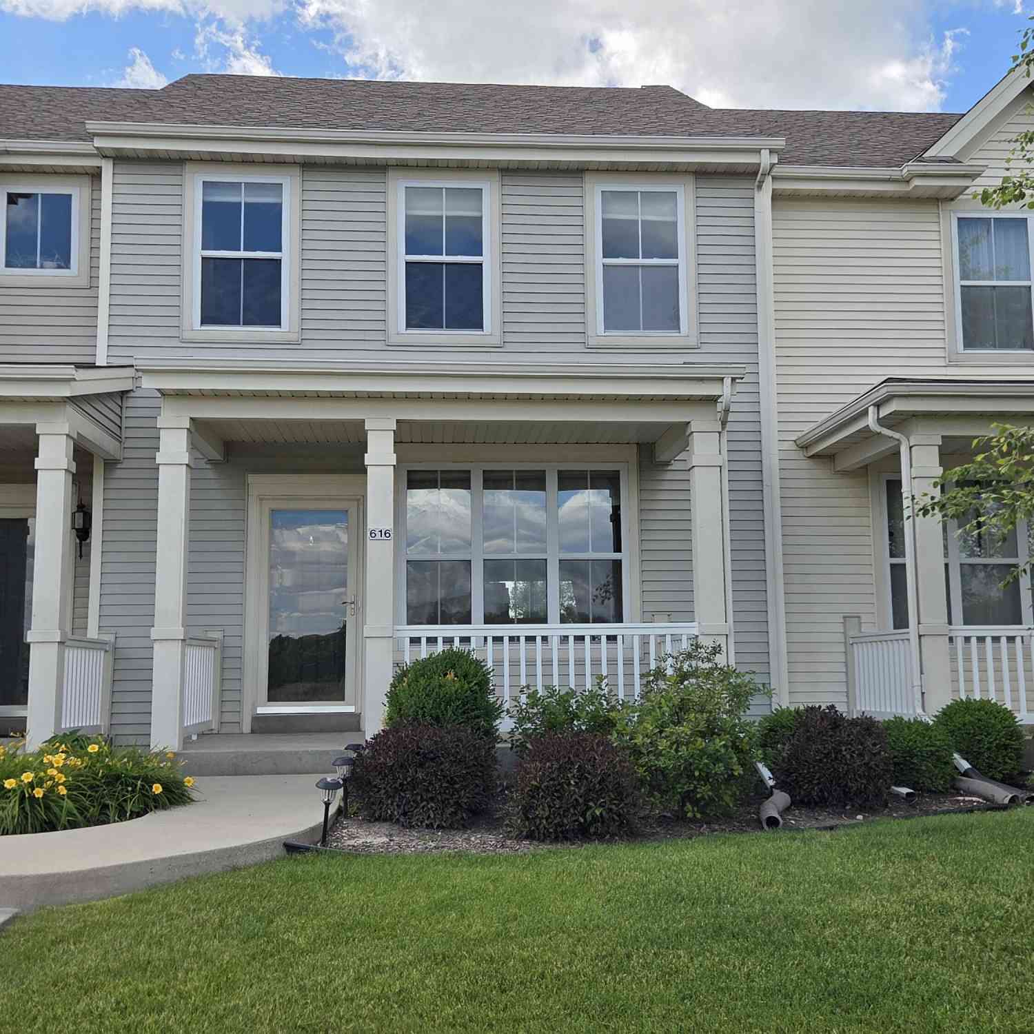 Condo For Sale - 616 Hunter Oaks<br/> Watertown, WI 53094