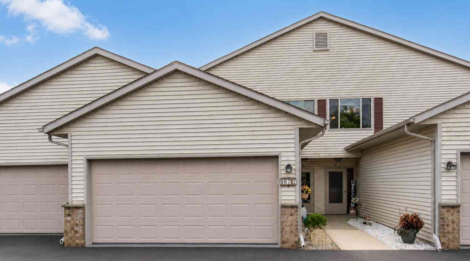 Condo For Sale - 987 Roseland #2<br/> Washington County, Kewaskum, WI 53040