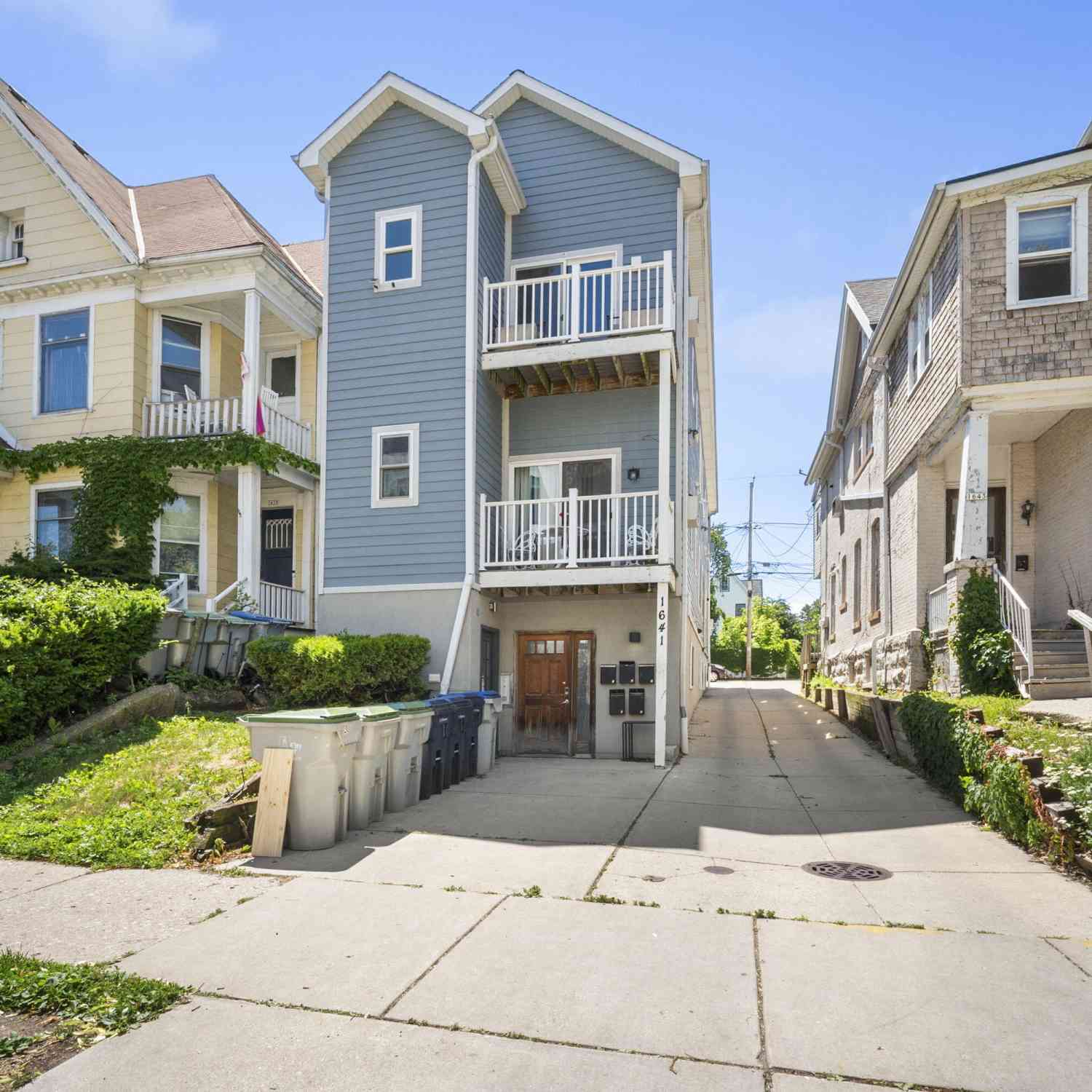 Condo For Sale - 1641 N Franklin #3<br/> Milwaukee, WI 53202