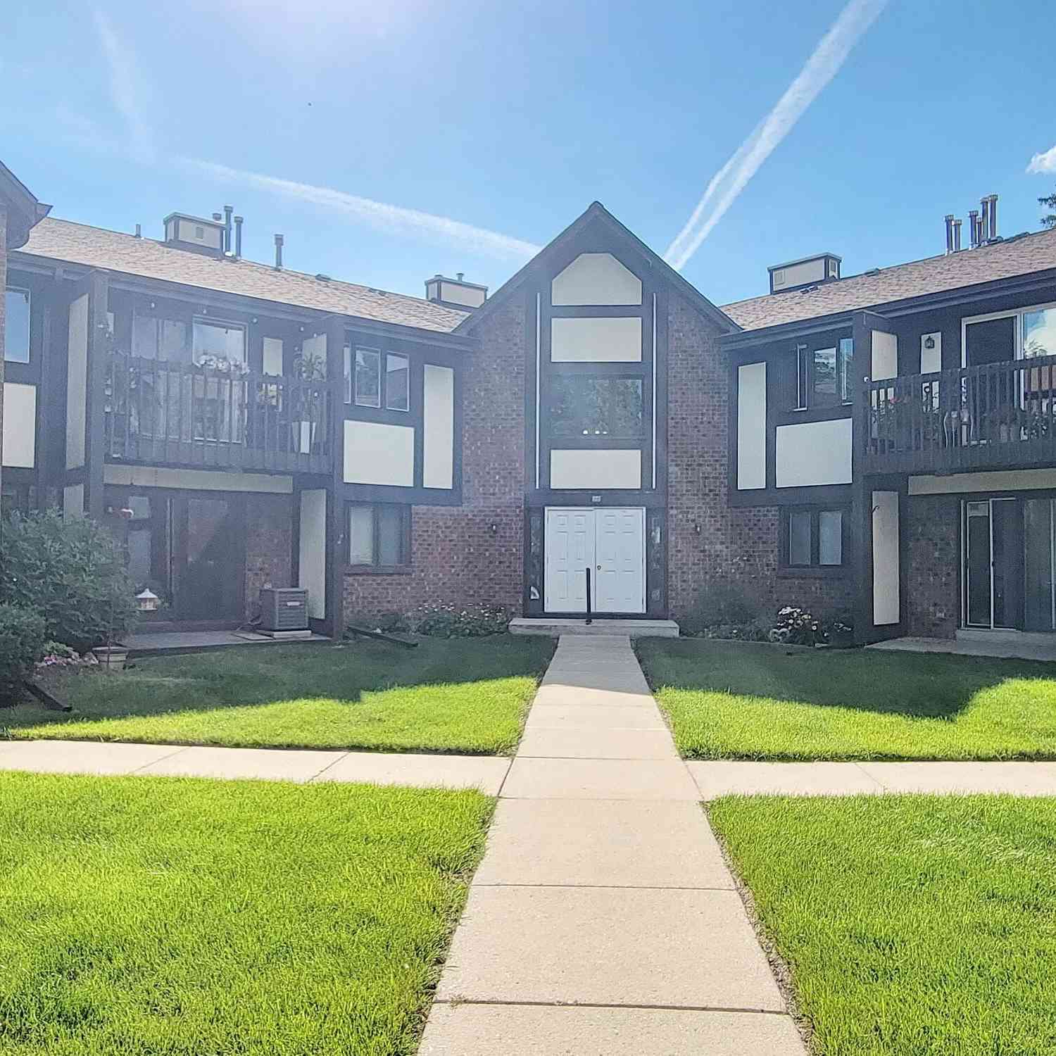 Condo For Sale - 508 S Rochester #C<br/> Waukesha County, Mukwonago, WI 53149