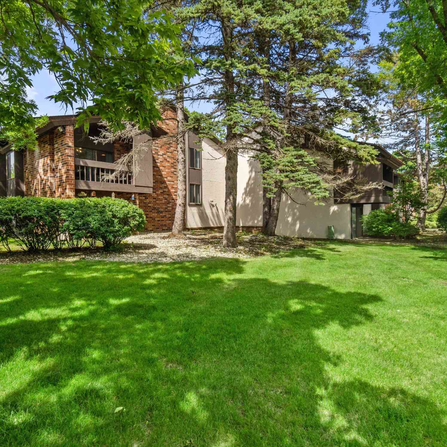 Condo For Sale - 2430 W Good Hope #43<br/> Glendale, WI 53209
