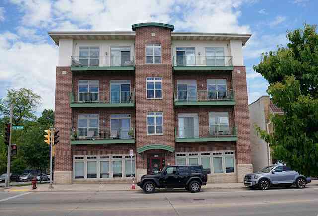 Condo For Sale - 5128 W Bluemound #201<br/> Milwaukee County, Milwaukee, WI 53208