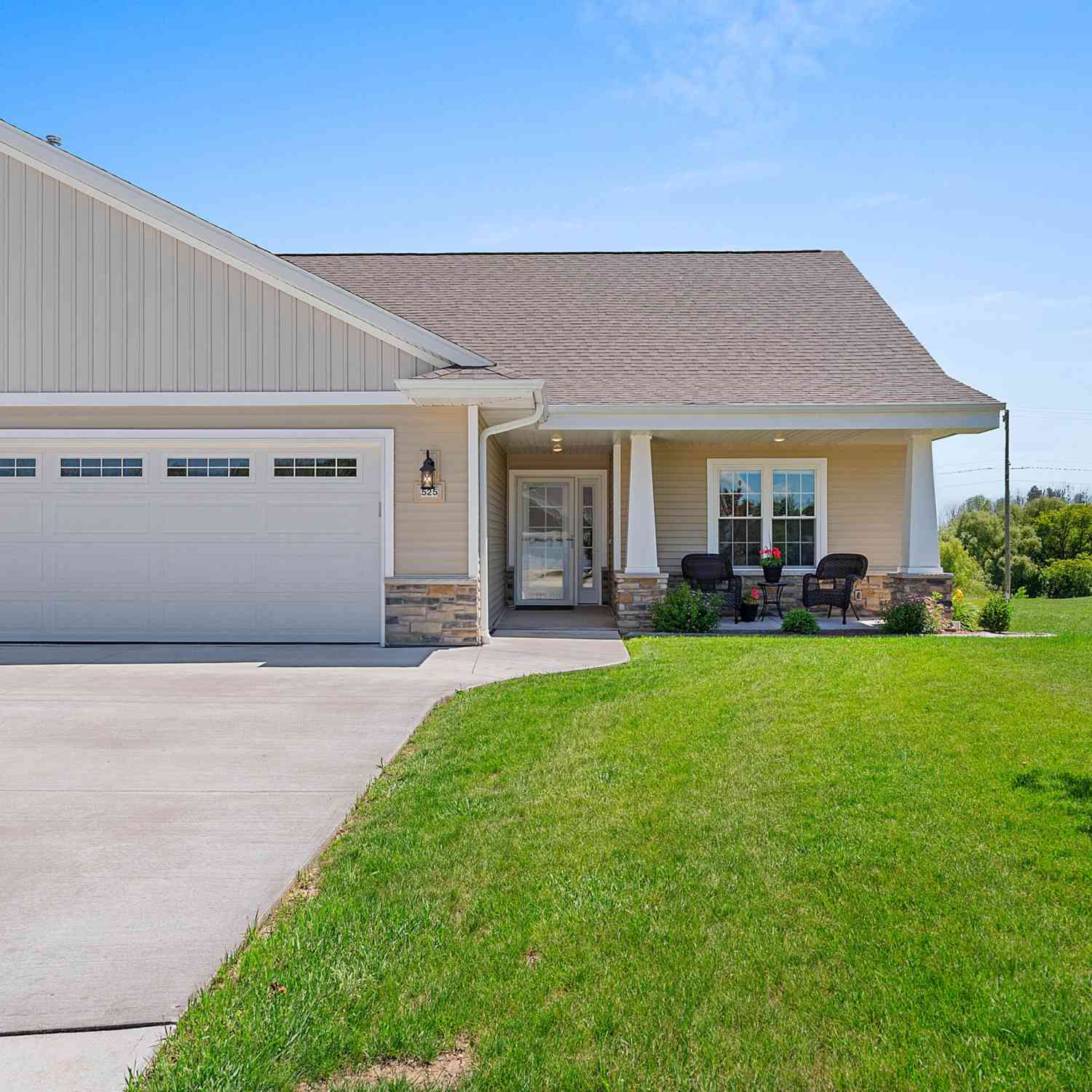 Condo For Sale - 525 Mapleleaf<br/> Manitowoc, WI 54220