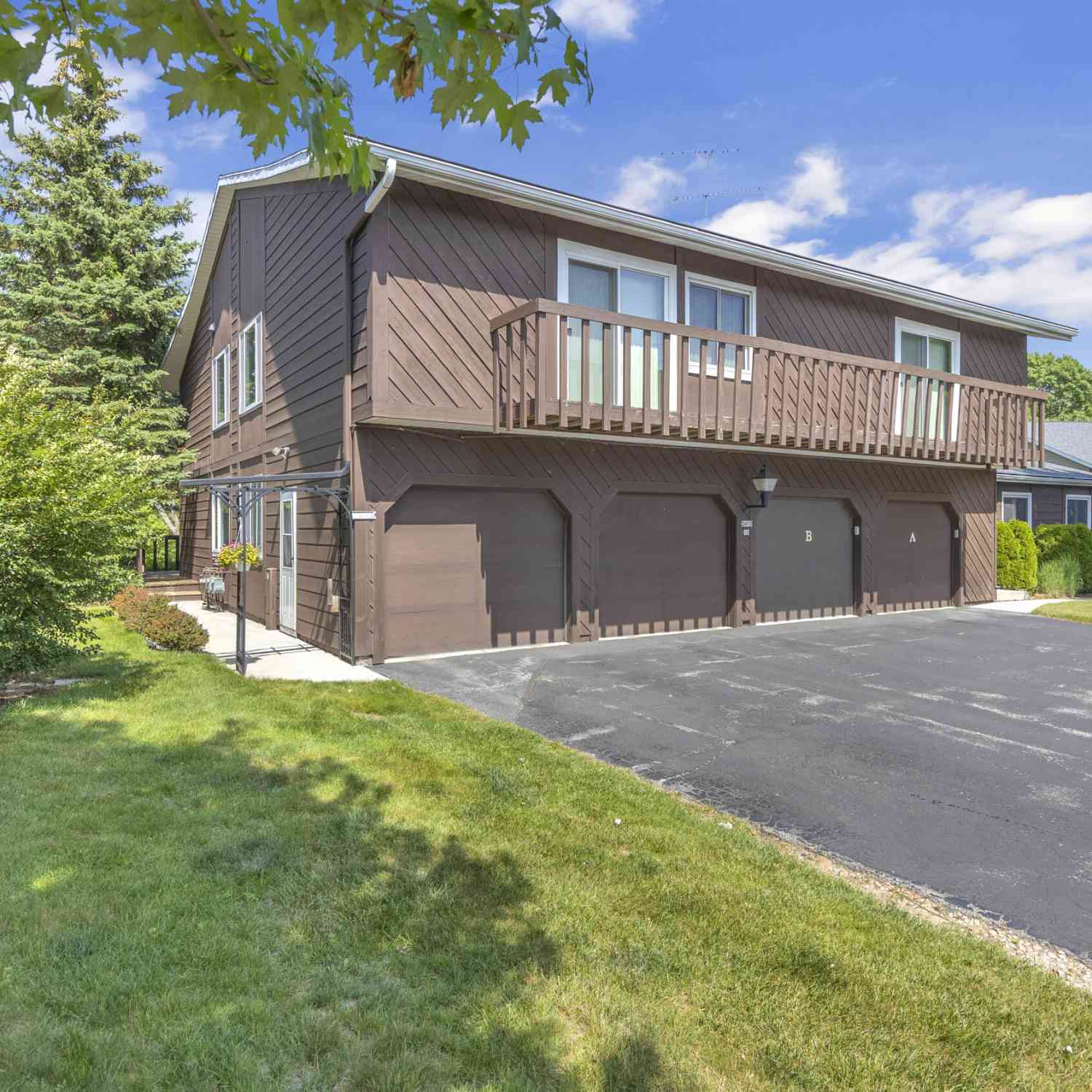 Condo For Sale - 2412 Cross Creek #C<br/> Sheboygan, WI 53081