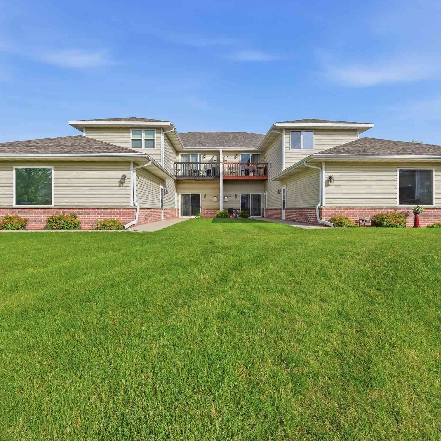 Condo For Sale - 334 Brookside #4<br/> Dodge County, Mayville, WI 53050