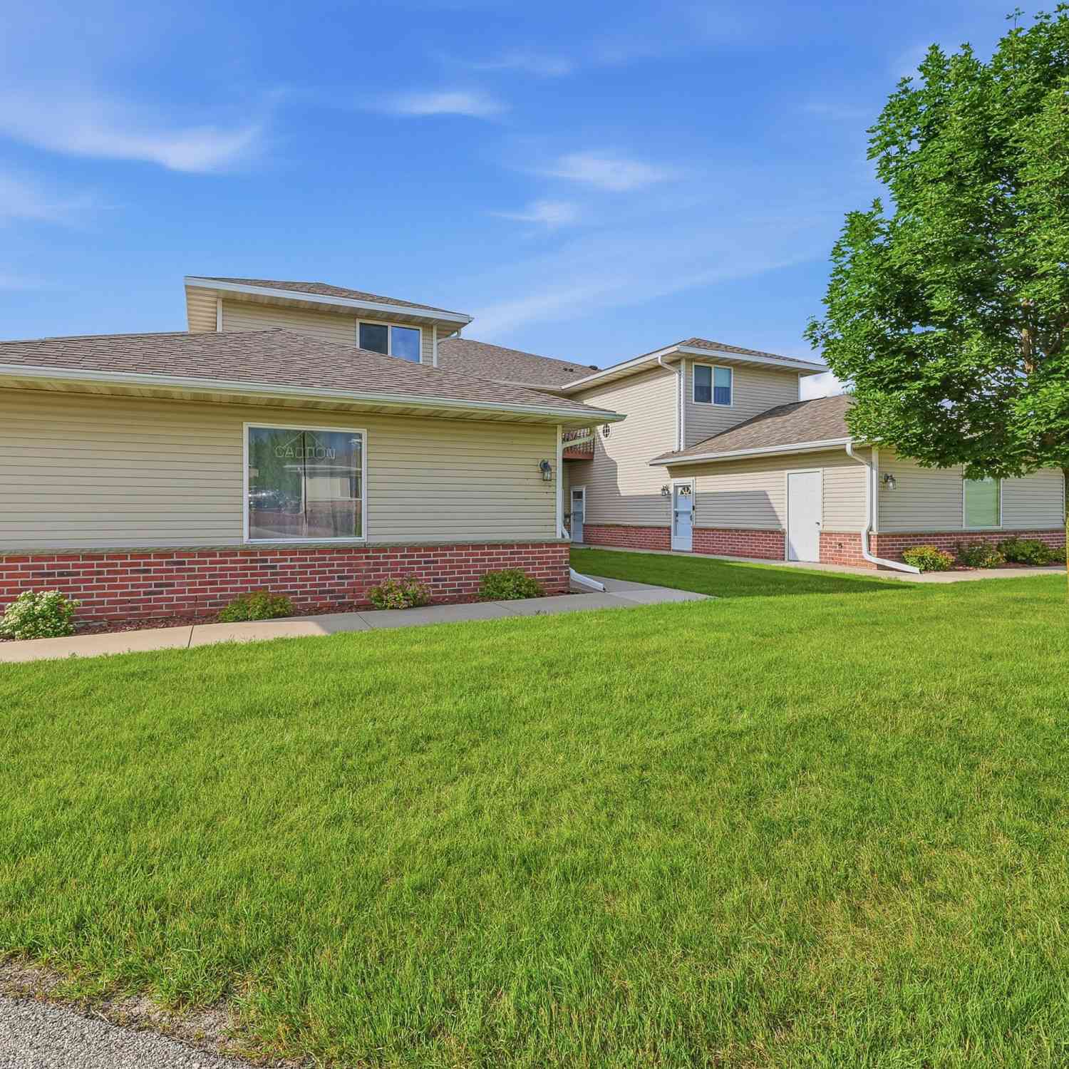 Condo For Sale - 322 Brookside #6<br/> Dodge County, Mayville, WI 53050