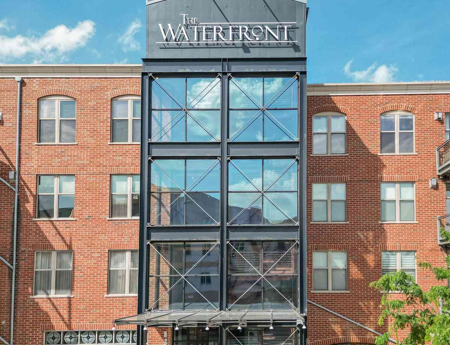 Condo For Sale - 130 S Water #215<br/> Milwaukee County, Milwaukee, WI 53204