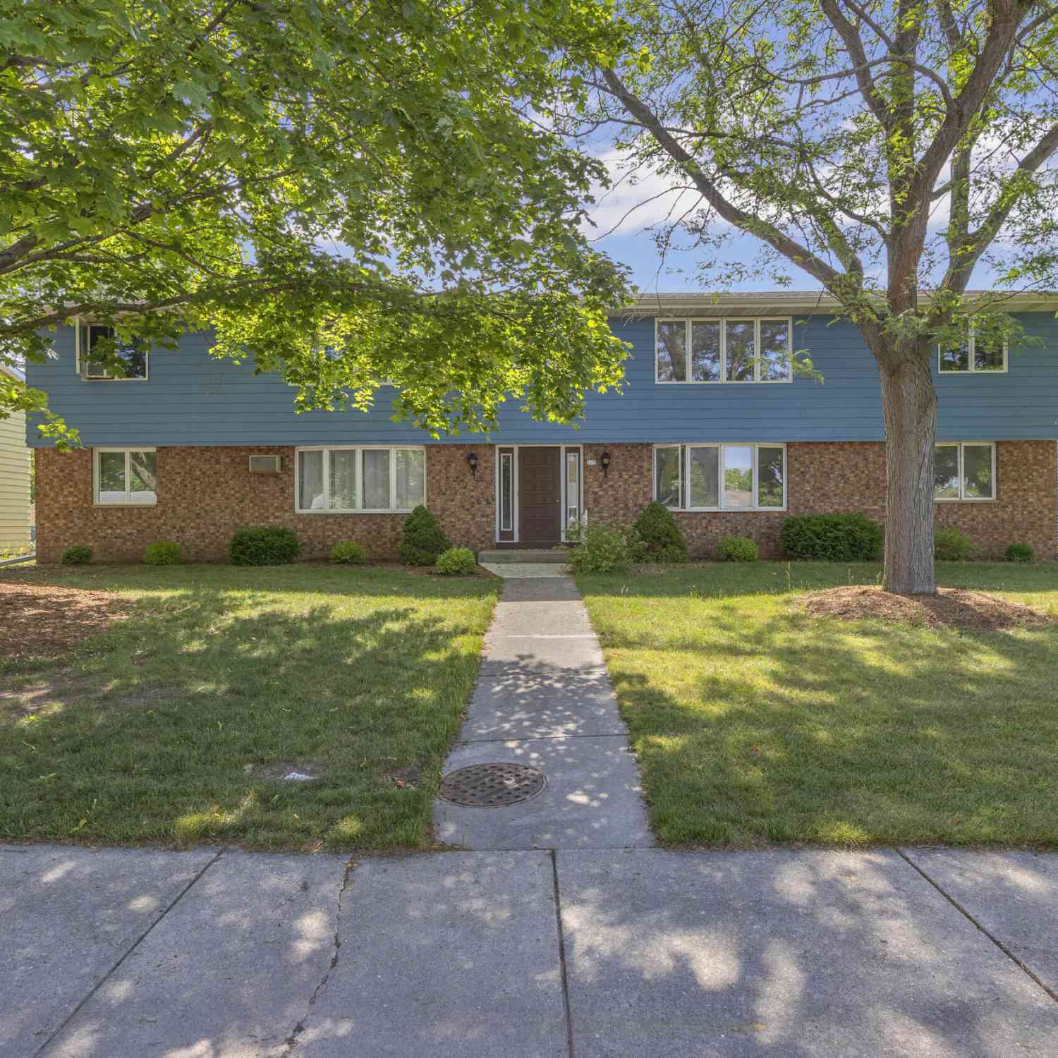 Condo For Sale - 215 S 11<br/> Sheboygan County, Oostburg, WI 53070