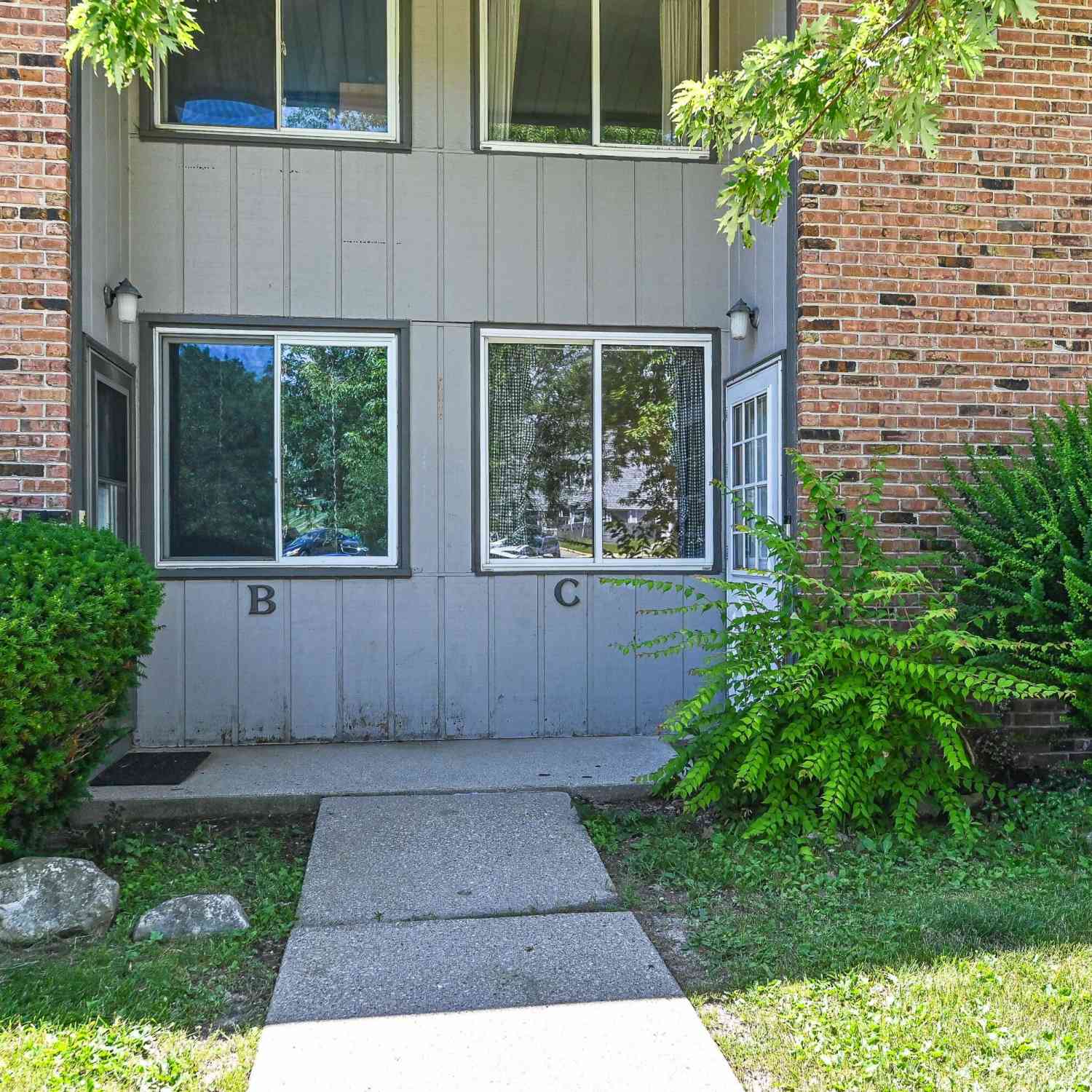 Condo For Sale - 1522 Big Bend #C<br/> Waukesha County, Waukesha, WI 53189