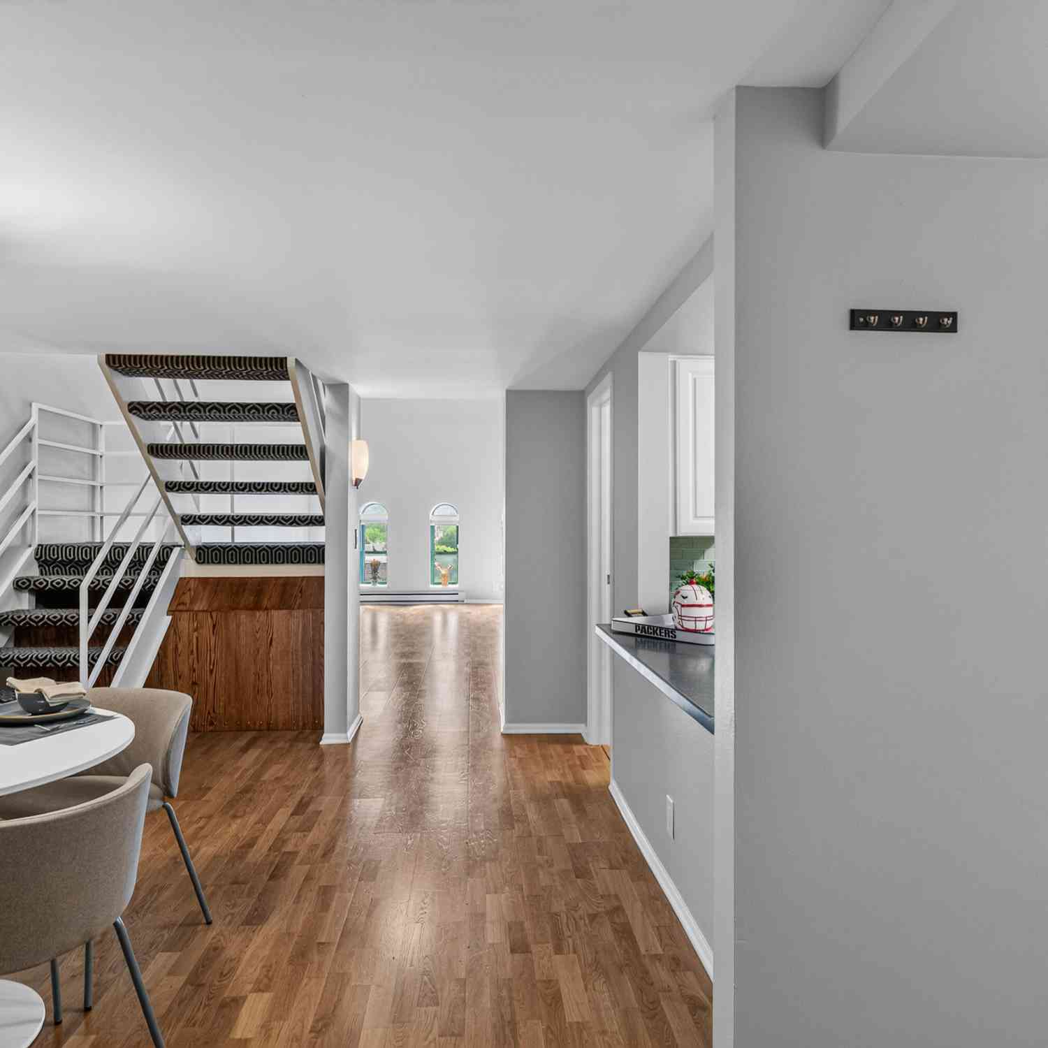 Condo For Sale - 270 E Highland #1021<br/> Milwaukee County, Milwaukee, WI 53202