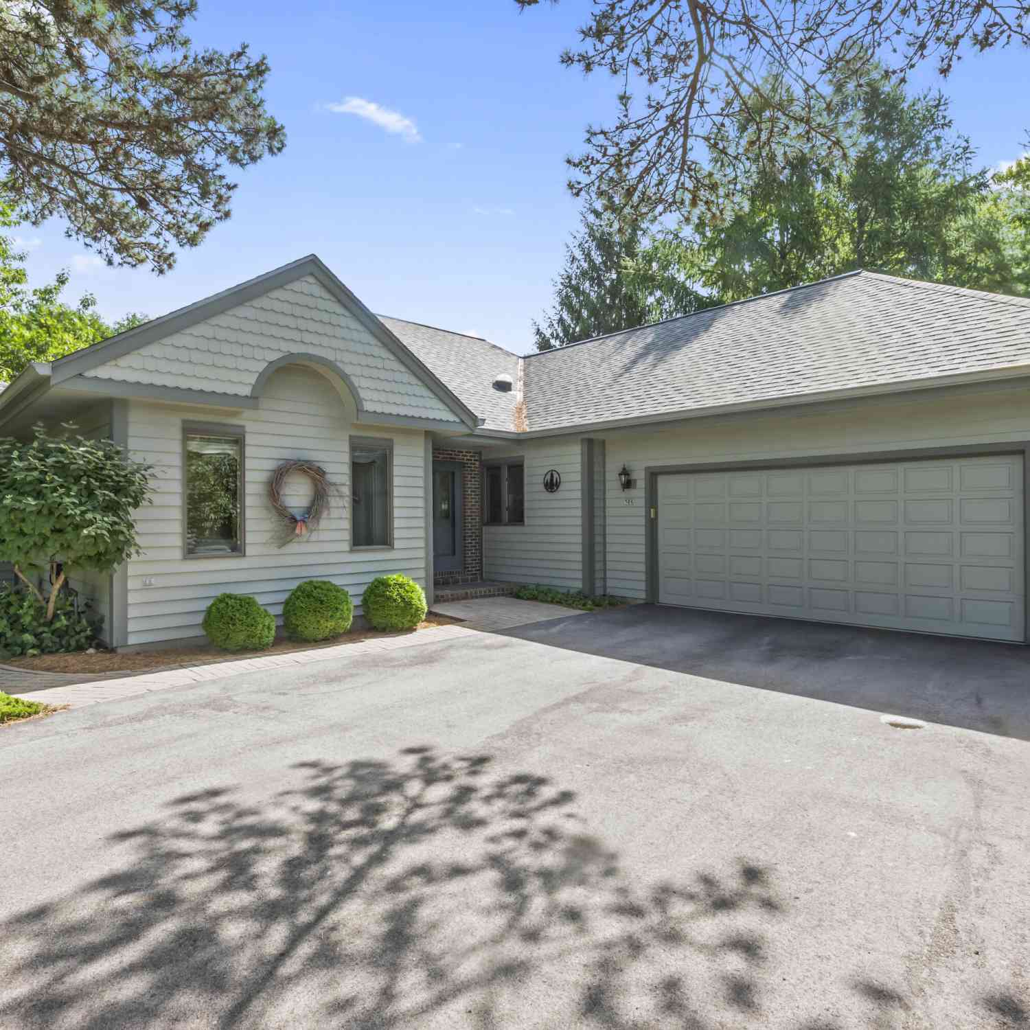 Condo For Sale - 506 Pine<br/> Waukesha County, Oconomowoc, WI 53066