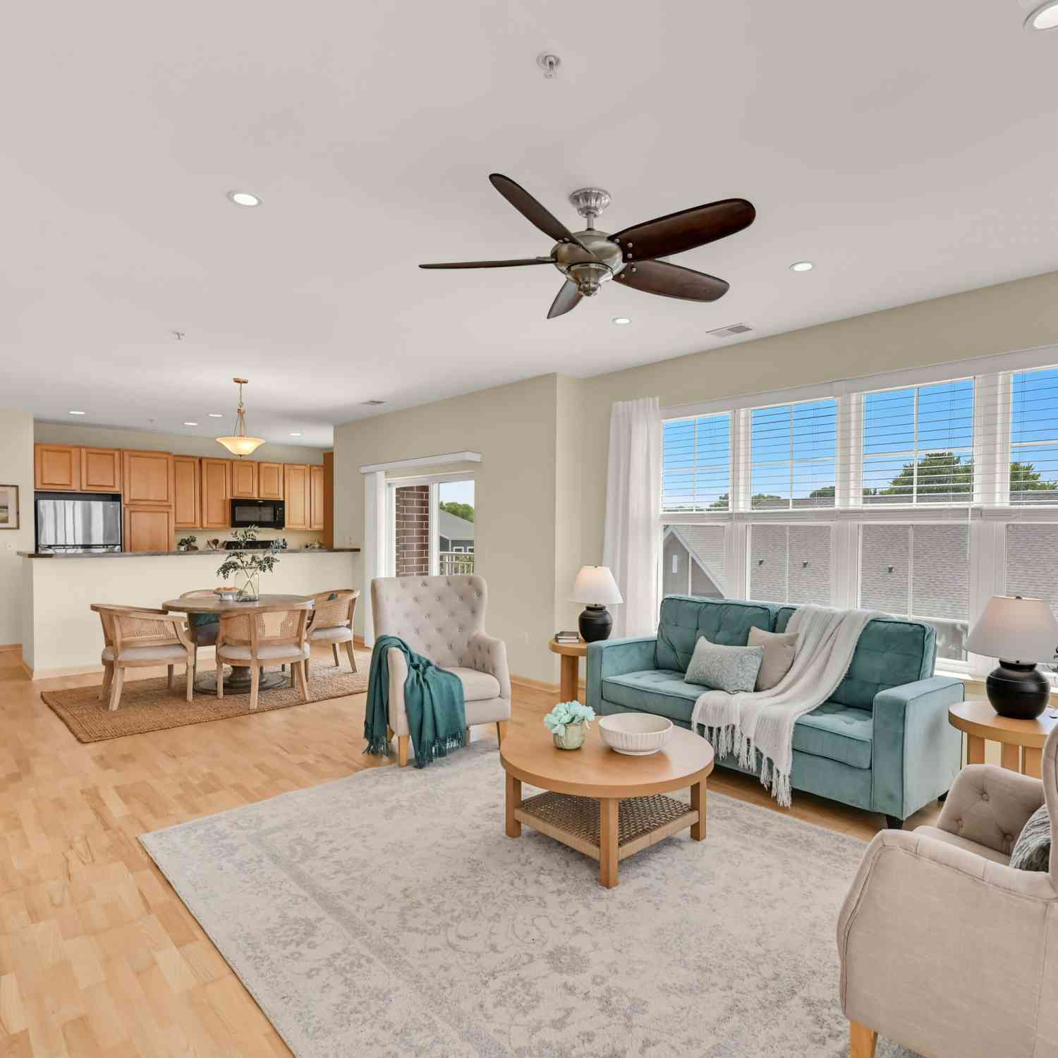 Condo For Sale - 3930 S Lake #303<br/> Saint Francis, WI 53235