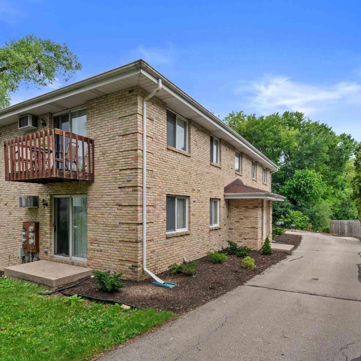 Condo For Sale - 410 Cheviot Chase #4<br/> Waukesha County, Waukesha, WI 53186